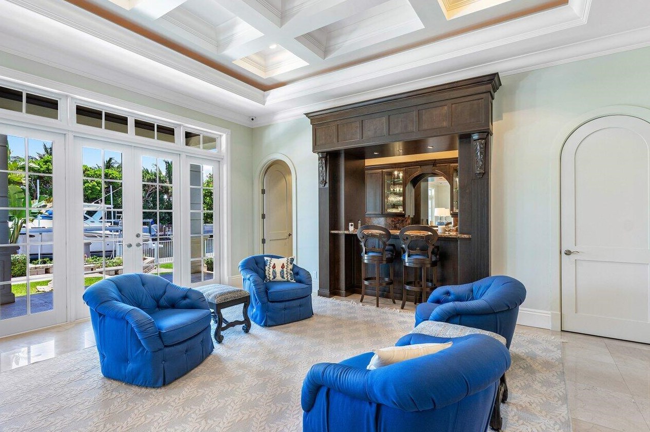 114 Marlin Dr, Boynton Beach FL 33435-3311 exterior