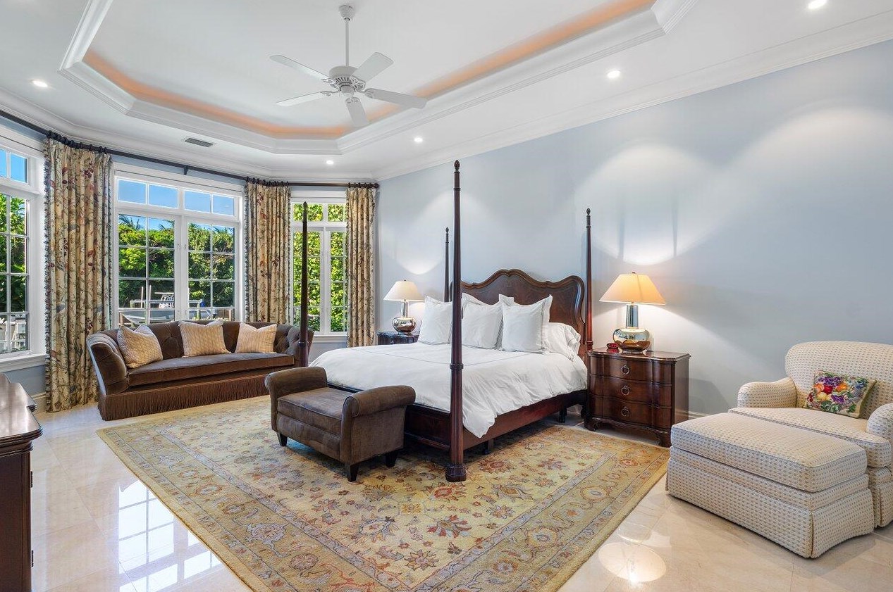 114 Marlin Dr, Boynton Beach FL 33435-3311 exterior