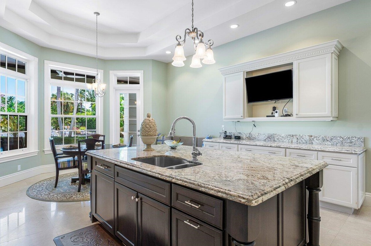 114 Marlin Dr, Boynton Beach FL 33435-3311 exterior