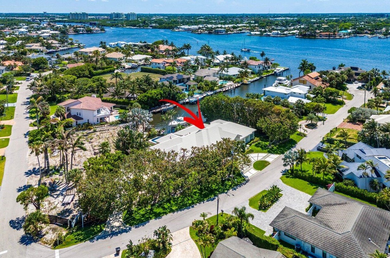 114 Marlin Dr, Boynton Beach FL 33435-3311 exterior