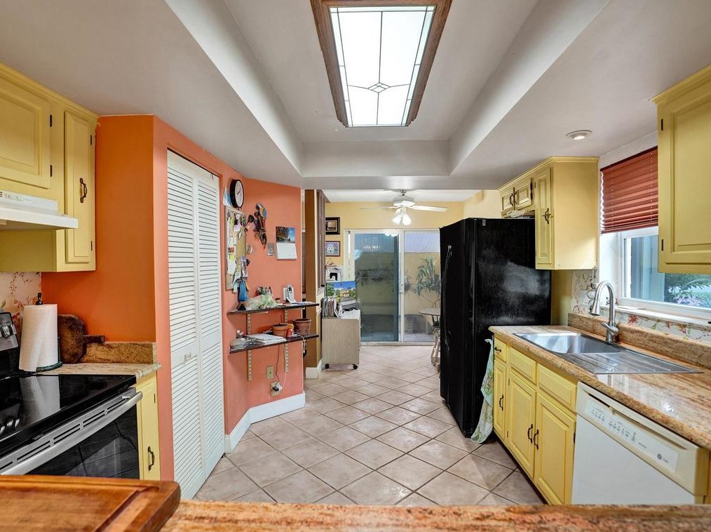 3124 Spanish Trl, Delray Beach FL  33483-4711 exterior