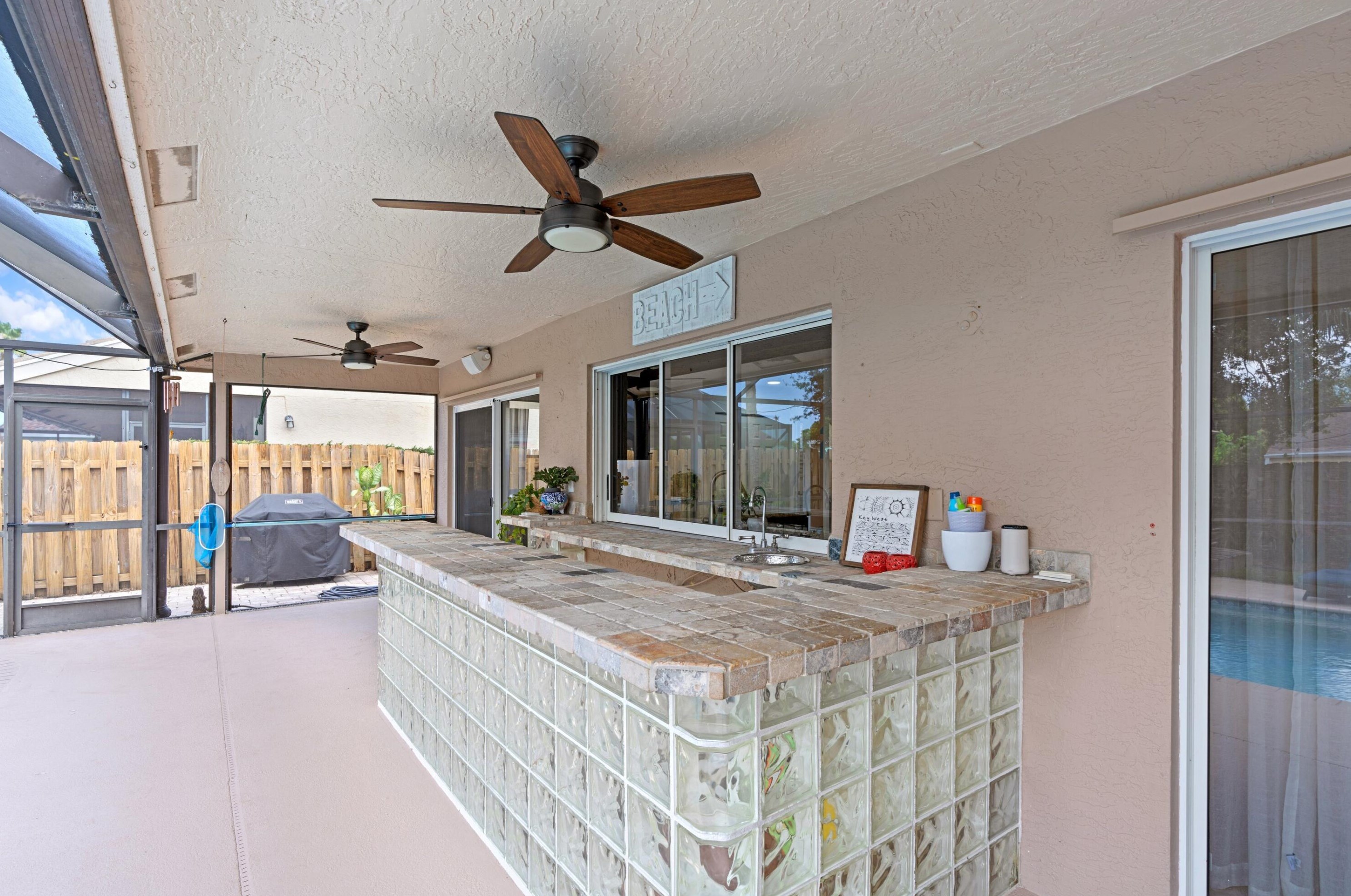 5665 Descartes Cir, Boynton Beach FL 33472-2427 exterior