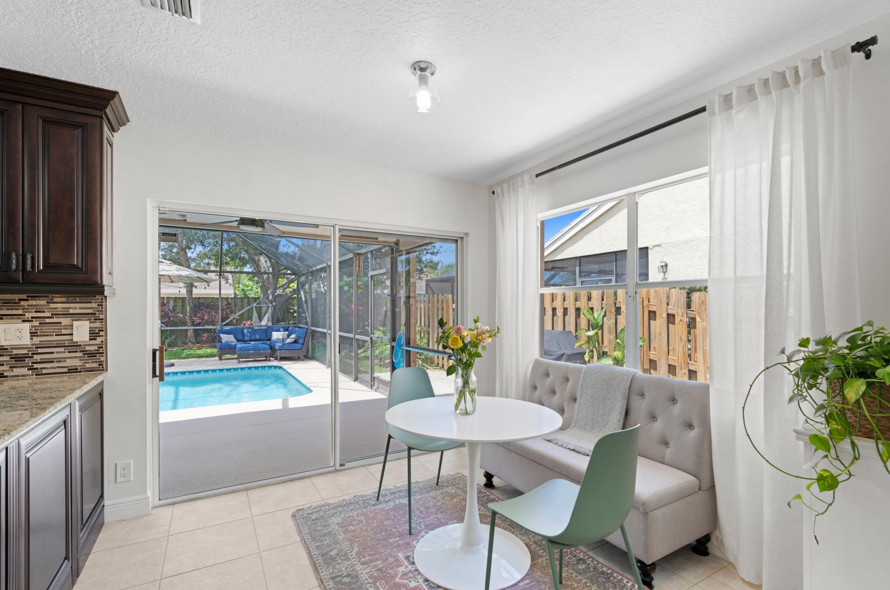 5665 Descartes Cir, Boynton Beach FL 33472-2427 exterior