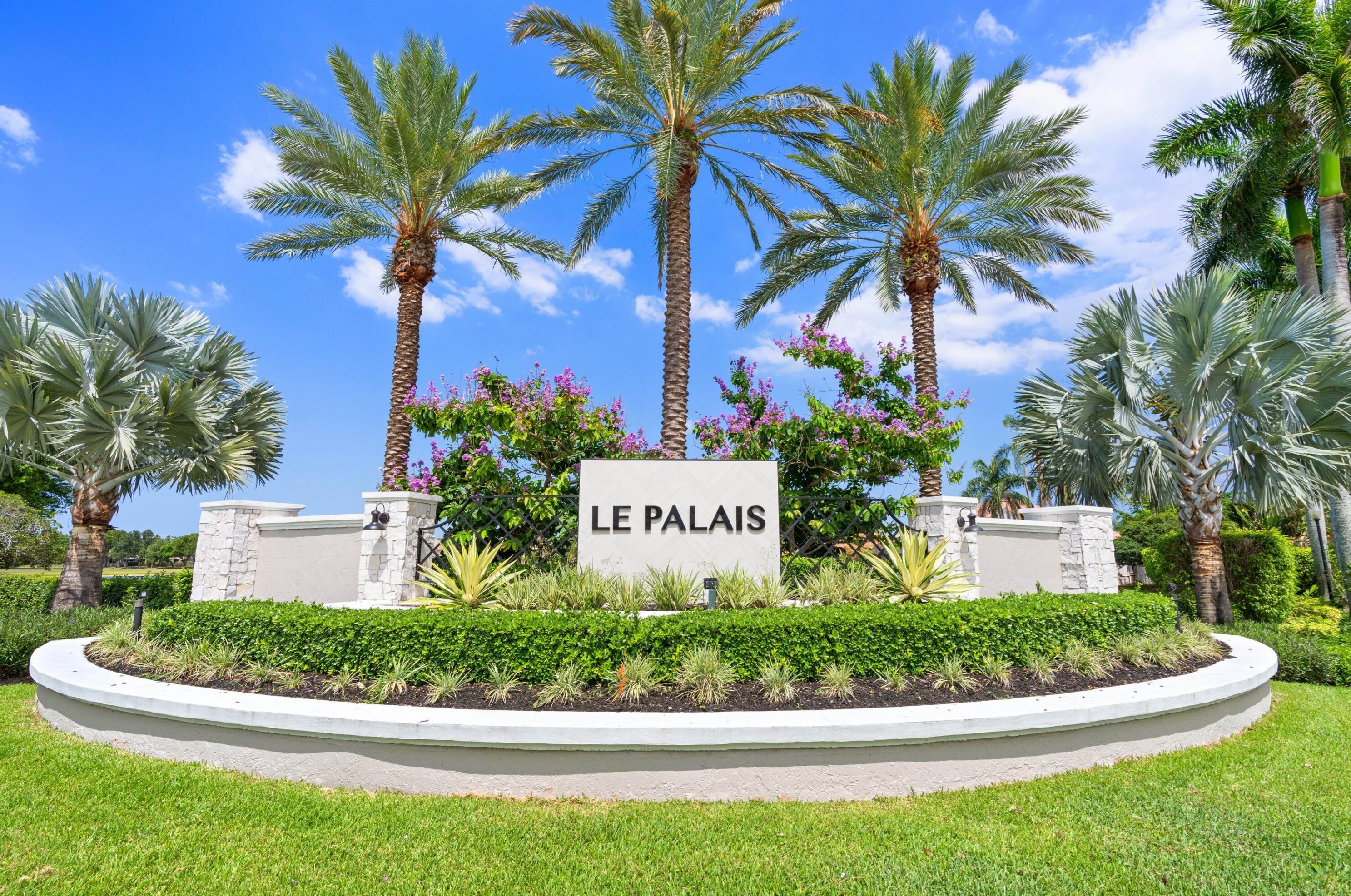 5665 Descartes Cir, Boynton Beach FL 33472-2427 exterior