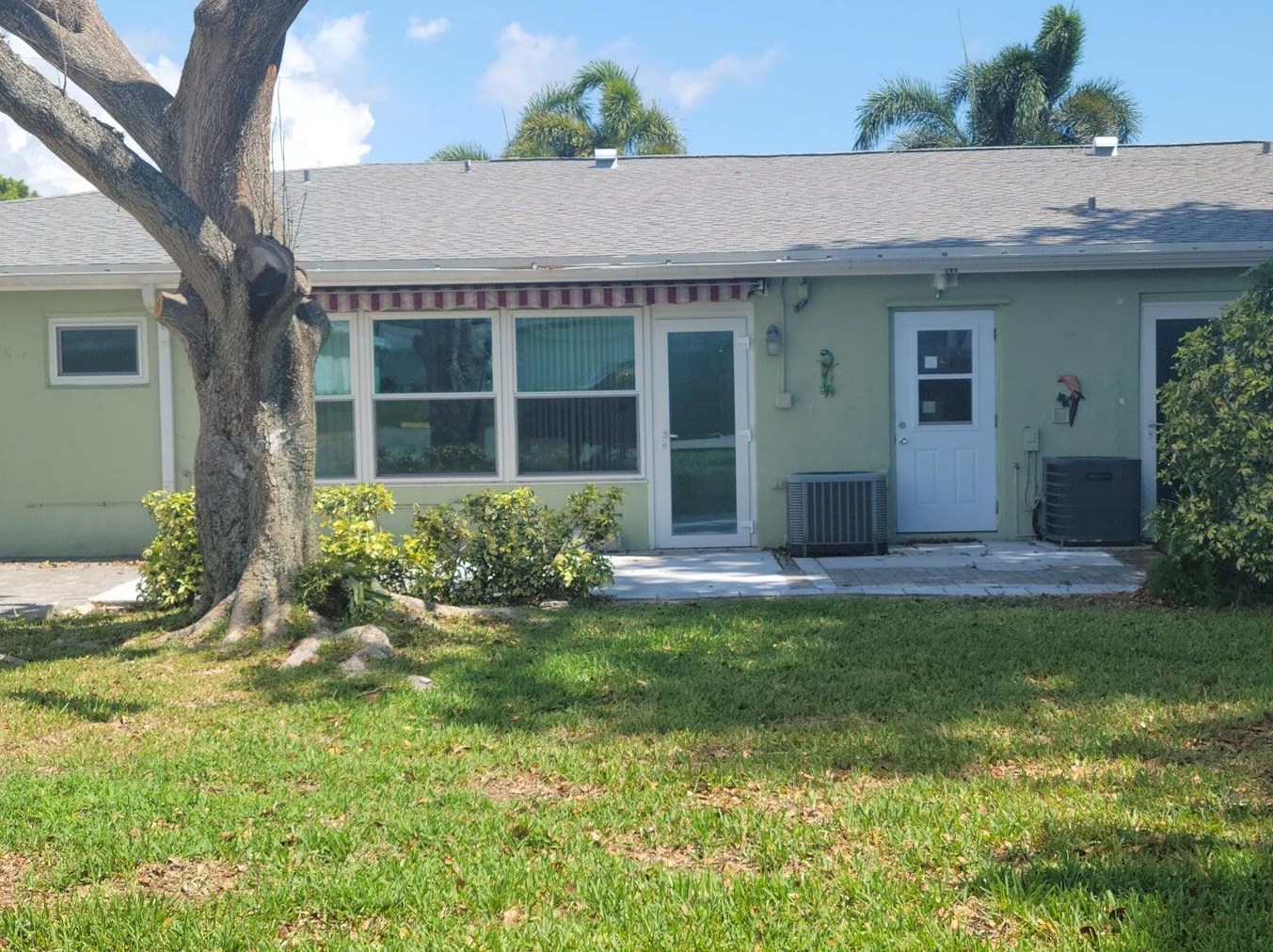 260 High Point Blvd, Boynton Beach FL  33435-6622 exterior