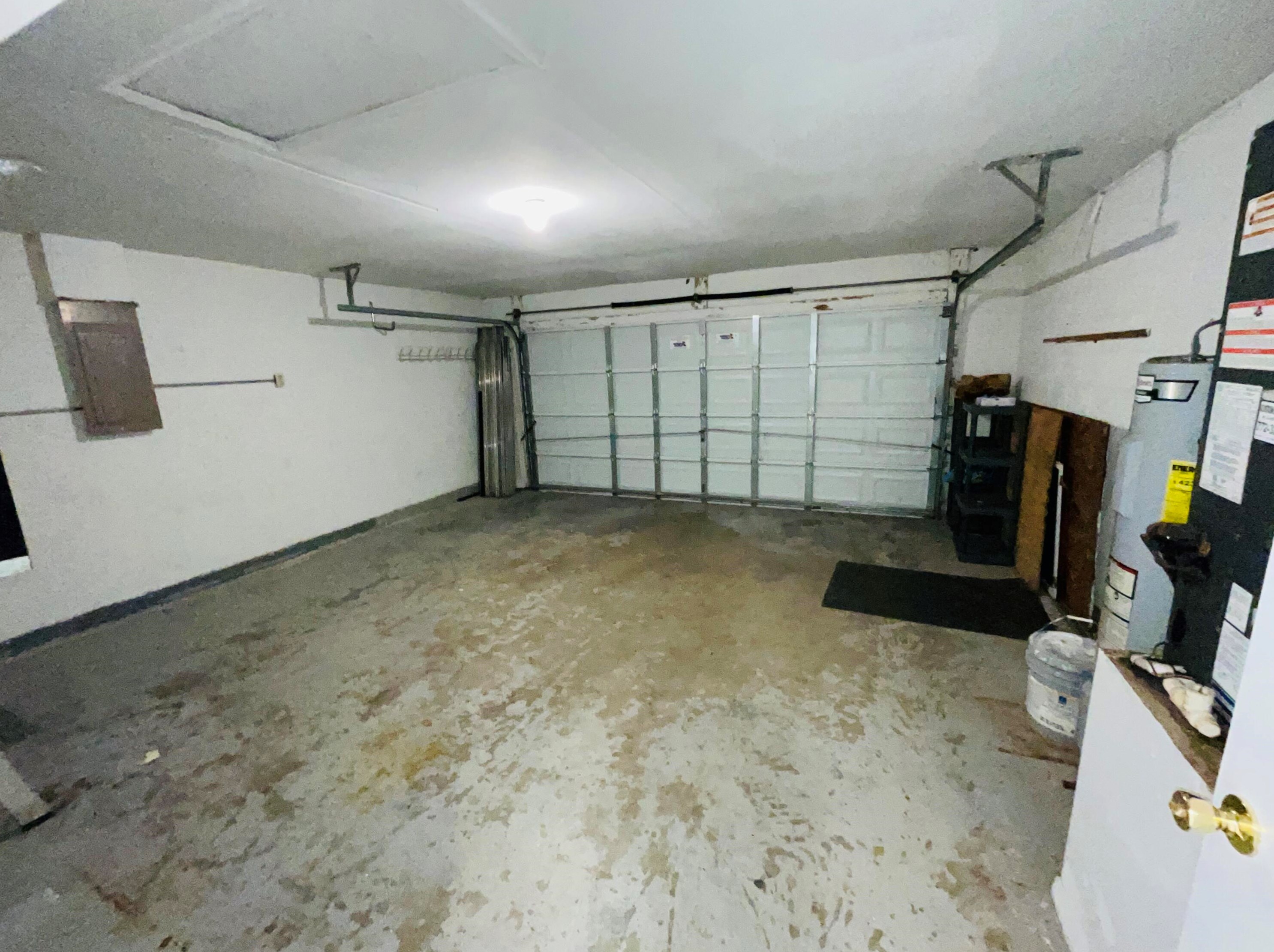 2074 Aladdin St, Fort Pierce FL 34953-1748 exterior