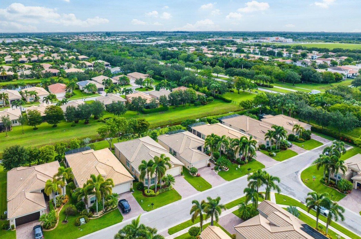 9057 Meridian View Isle, Boynton Beach FL  33473-4809 exterior