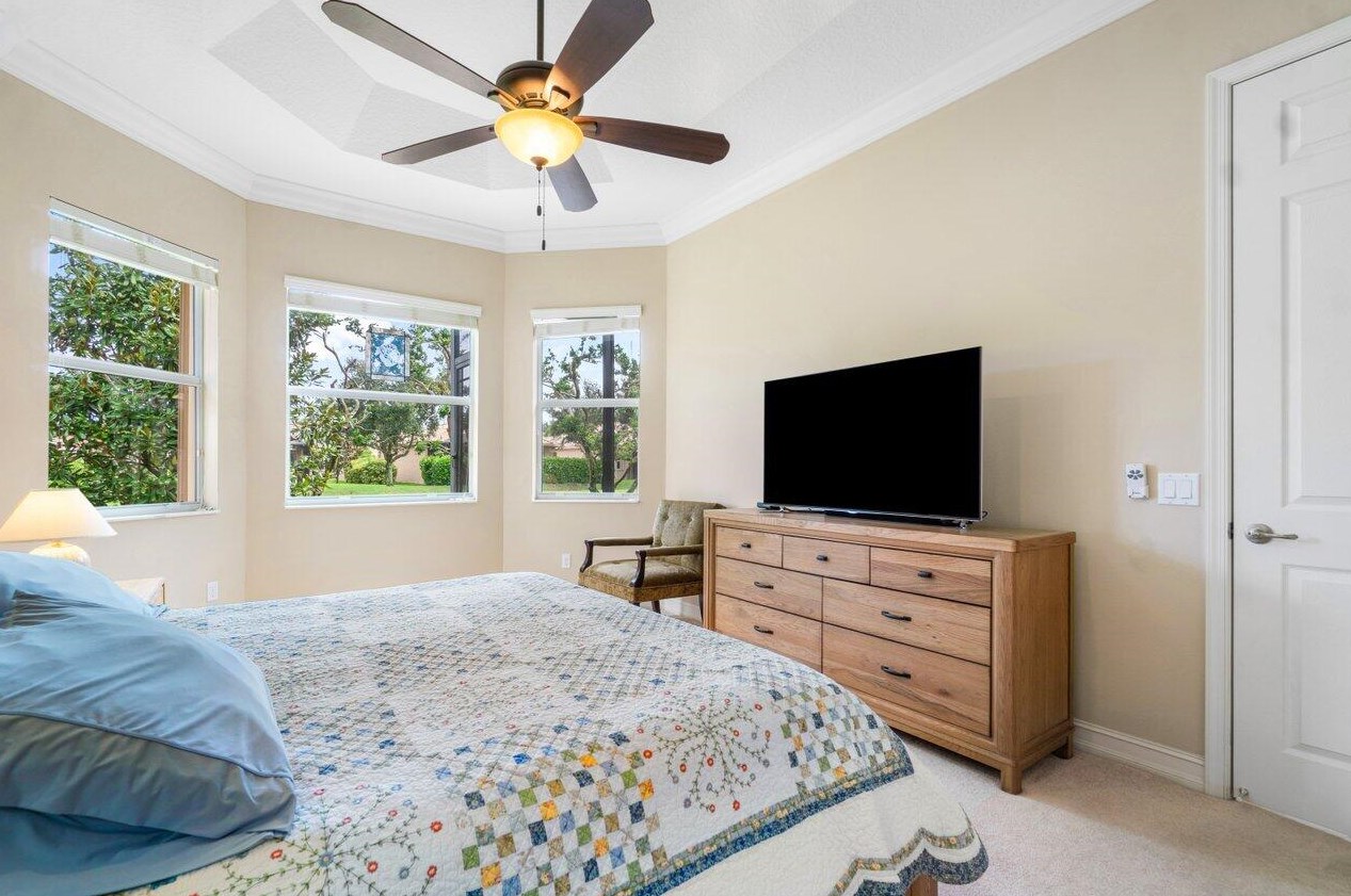 9057 Meridian View Isle, Boynton Beach FL  33473-4809 exterior