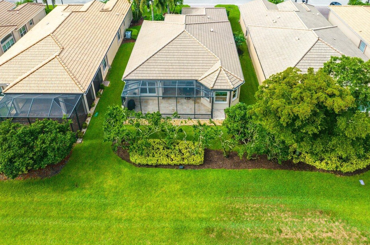 9057 Meridian View Isle, Boynton Beach FL  33473-4809 exterior