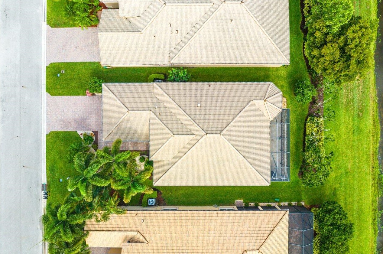 9057 Meridian View Isle, Boynton Beach FL  33473-4809 exterior