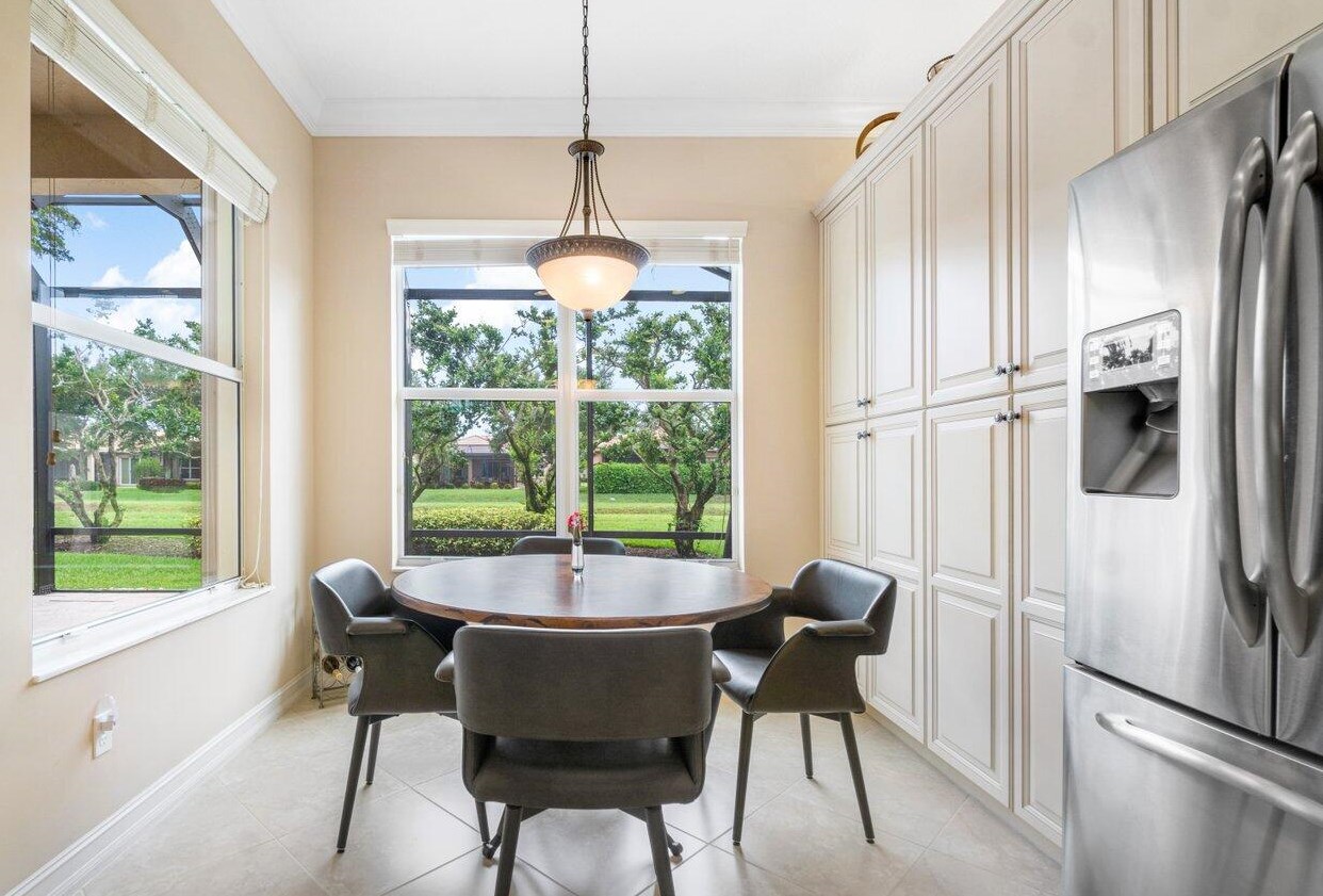 9057 Meridian View Isle, Boynton Beach FL  33473-4809 exterior