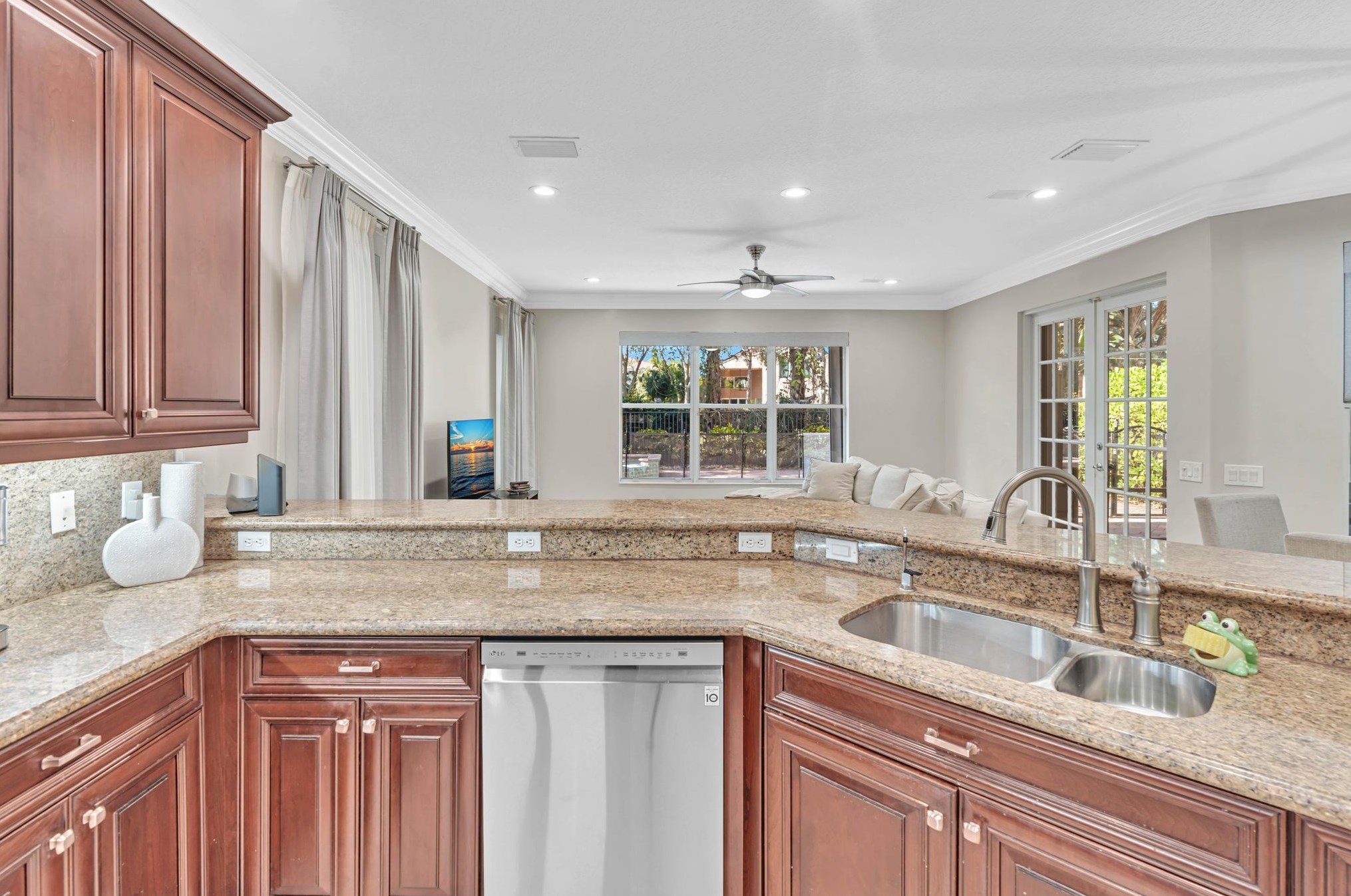 8717 Sandy Crst Ln, Boynton Beach FL  exterior