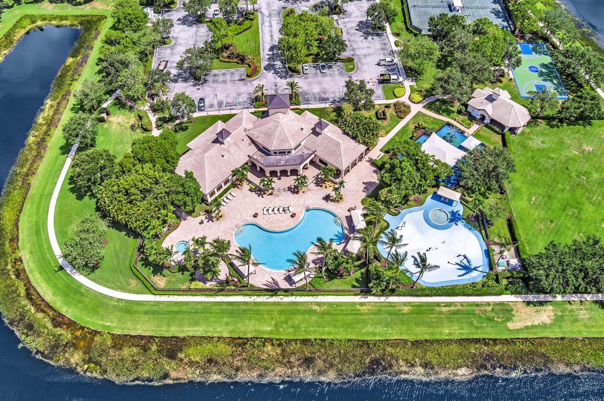 8717 Sandy Crst Ln, Boynton Beach FL  exterior