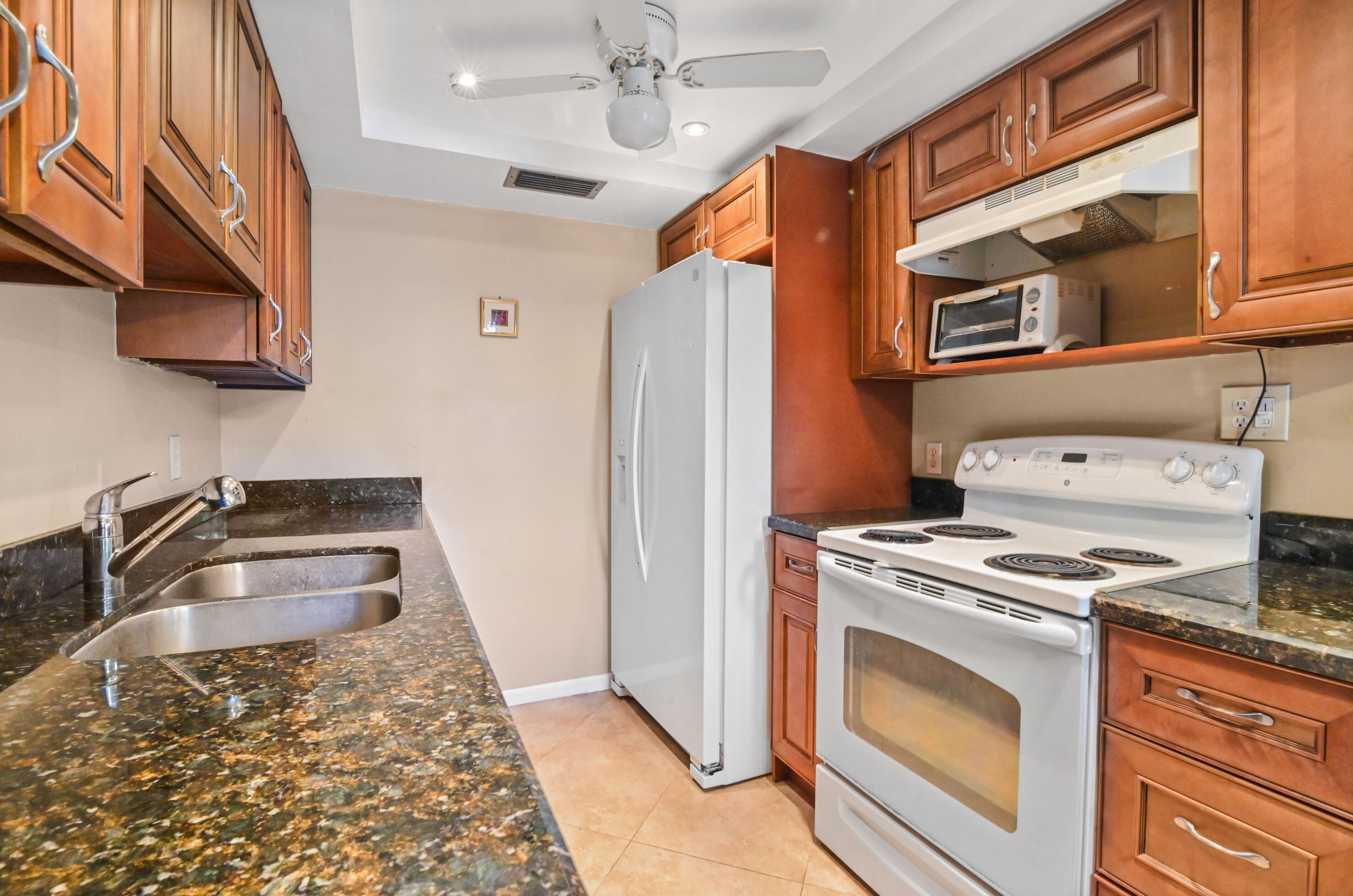 1038 Cornwall B, Boca Raton, FL 33434