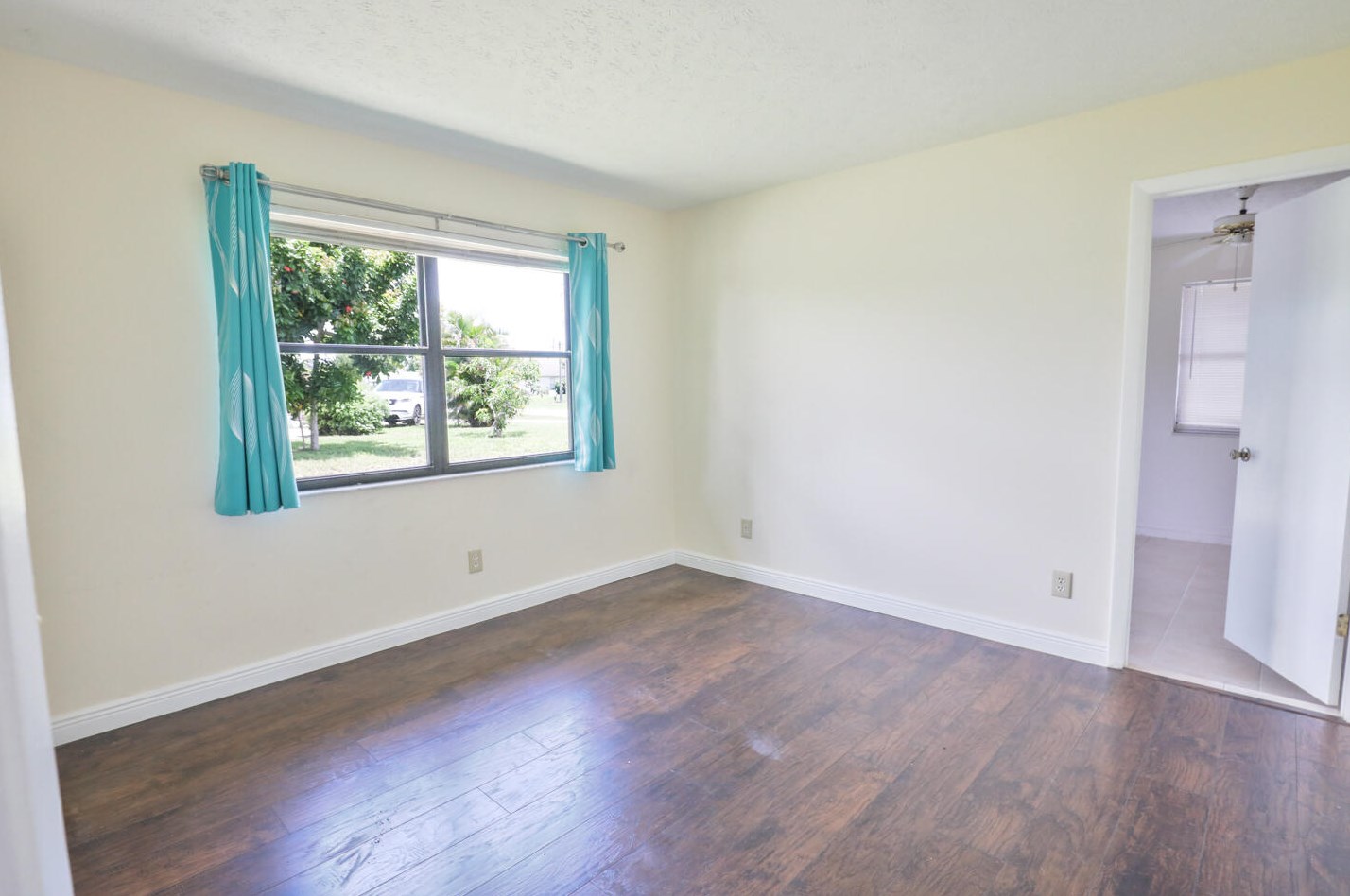 814 Del Rio Blvd, Fort Pierce FL  34953-1979 exterior