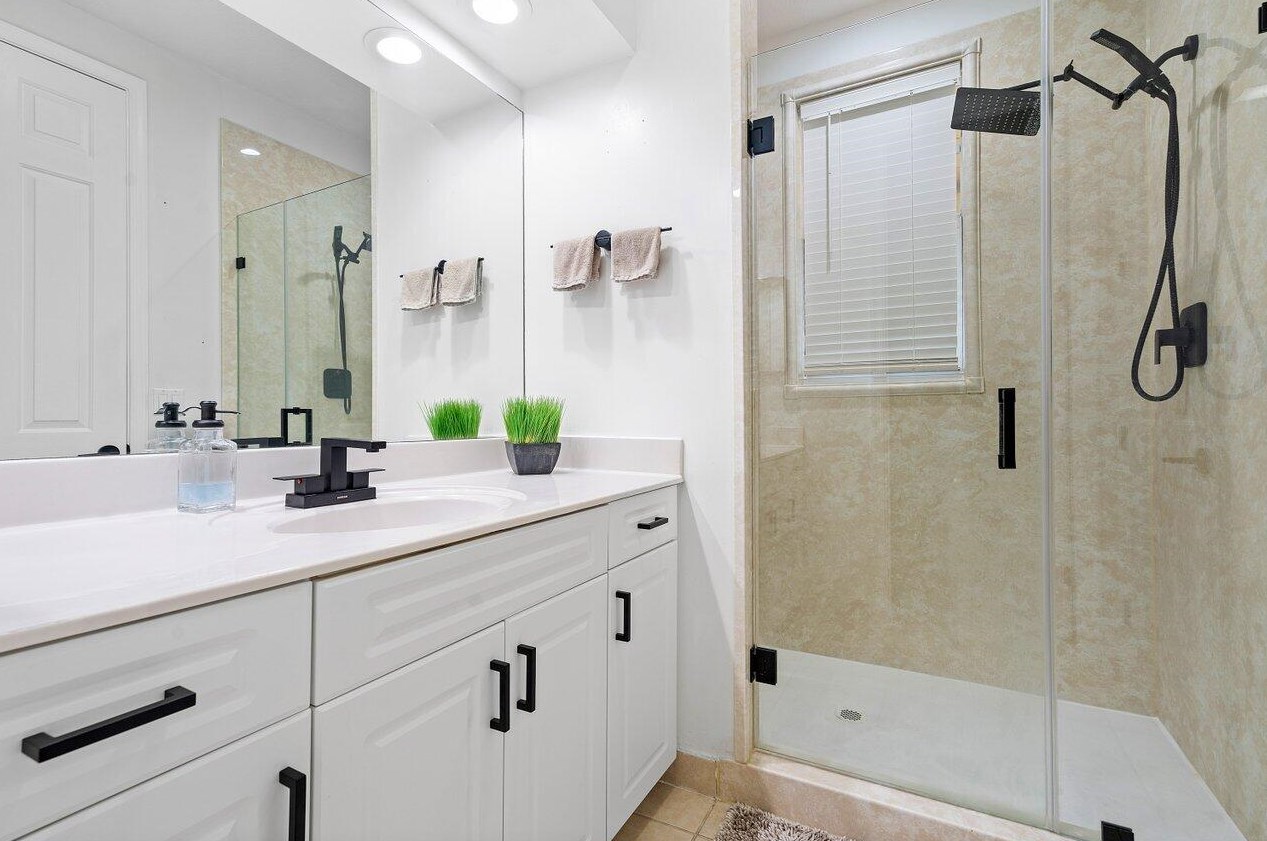 608 24th Ave, Boynton Beach FL  33426-8788 exterior