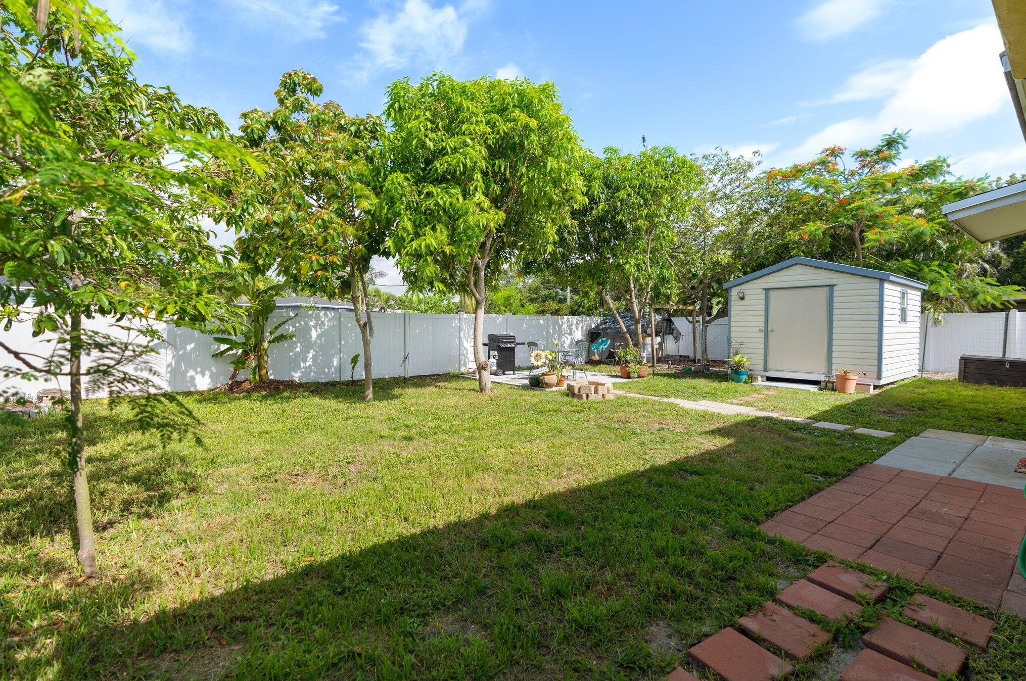 2851 Seacrest Blvd, Boynton Beach FL  33435-7934 exterior