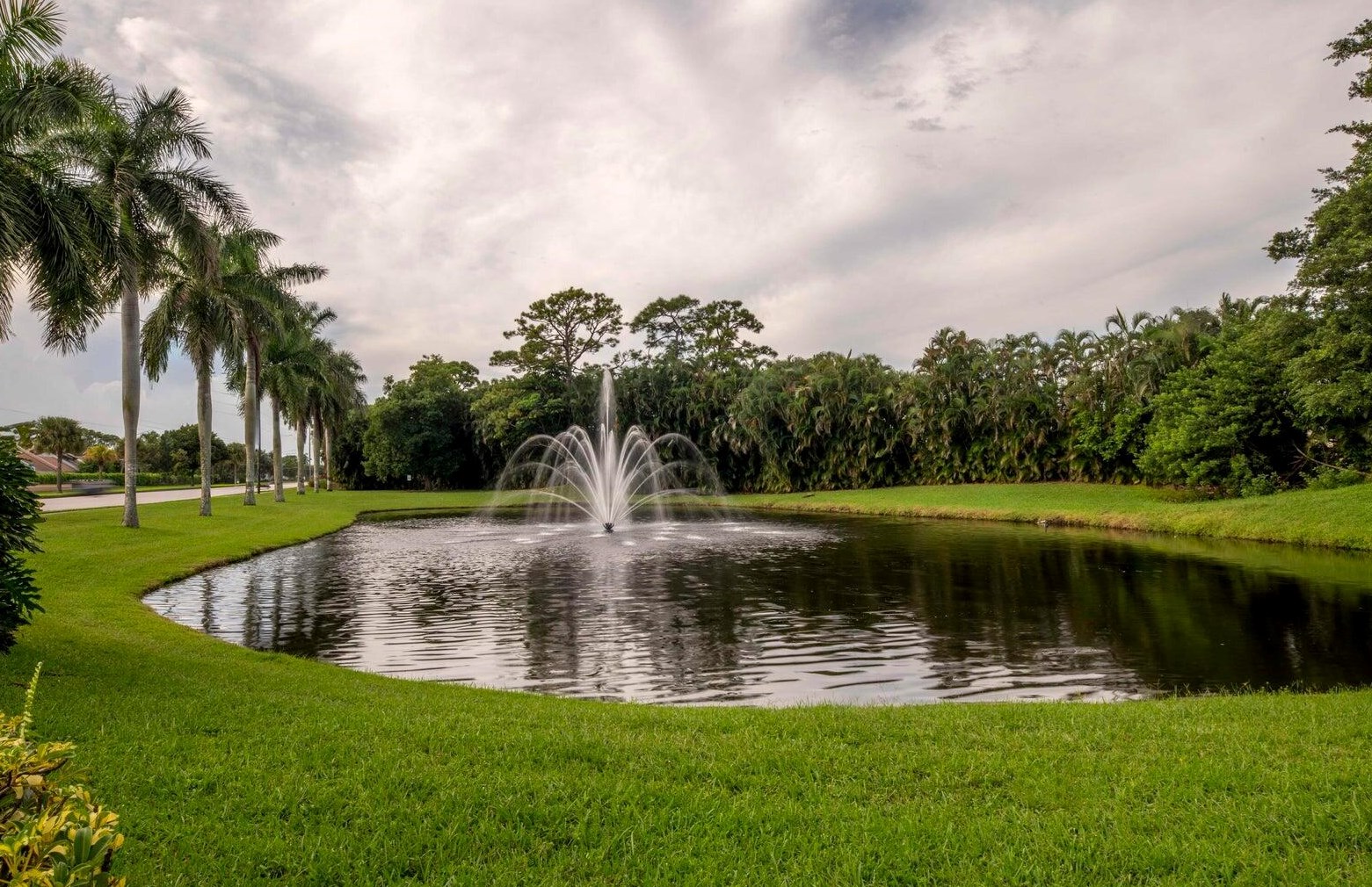 5538 Fountains Dr, Lake Worth FL  33467-5773 exterior