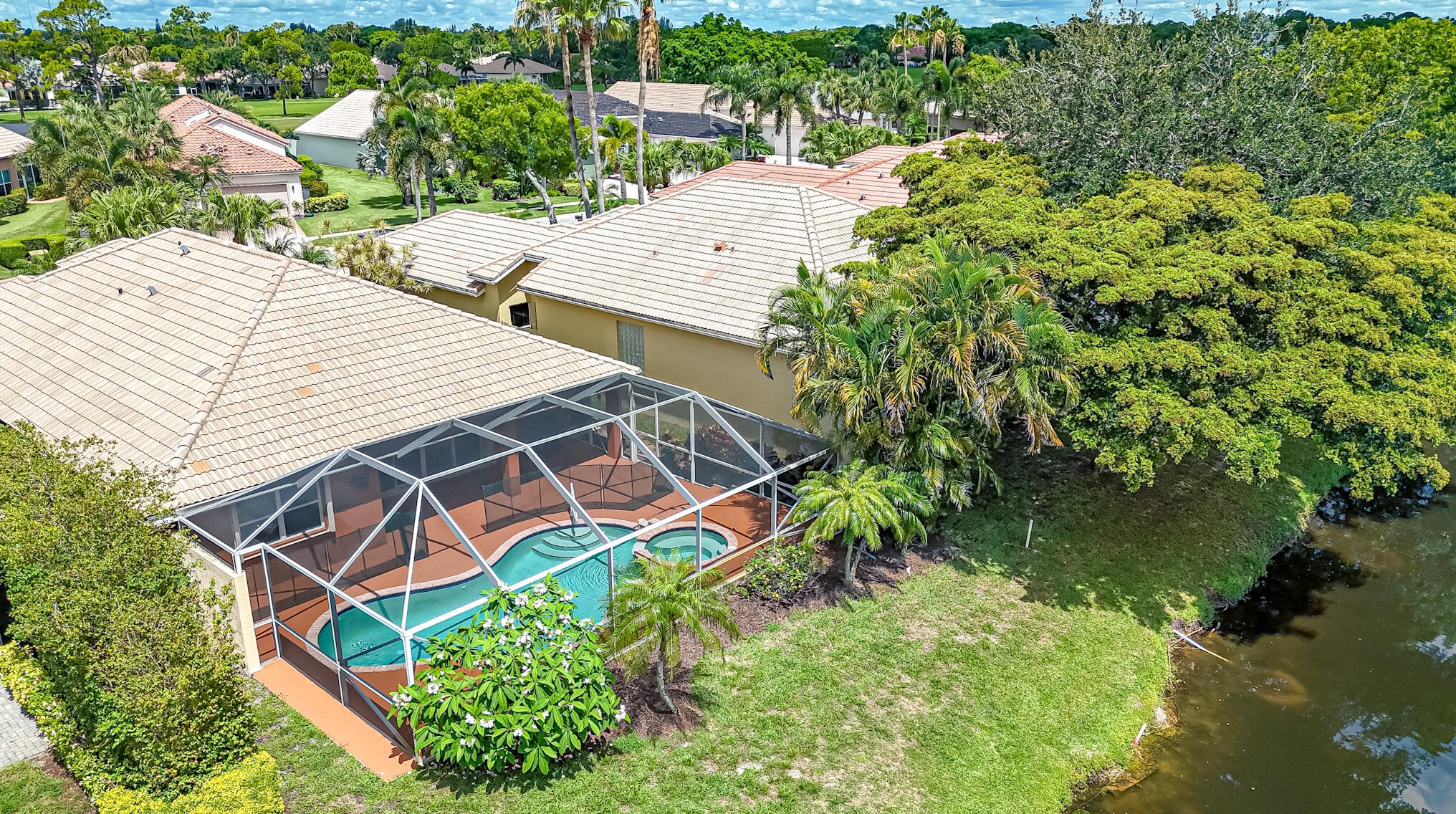 5538 Fountains Dr, Lake Worth FL  33467-5773 exterior