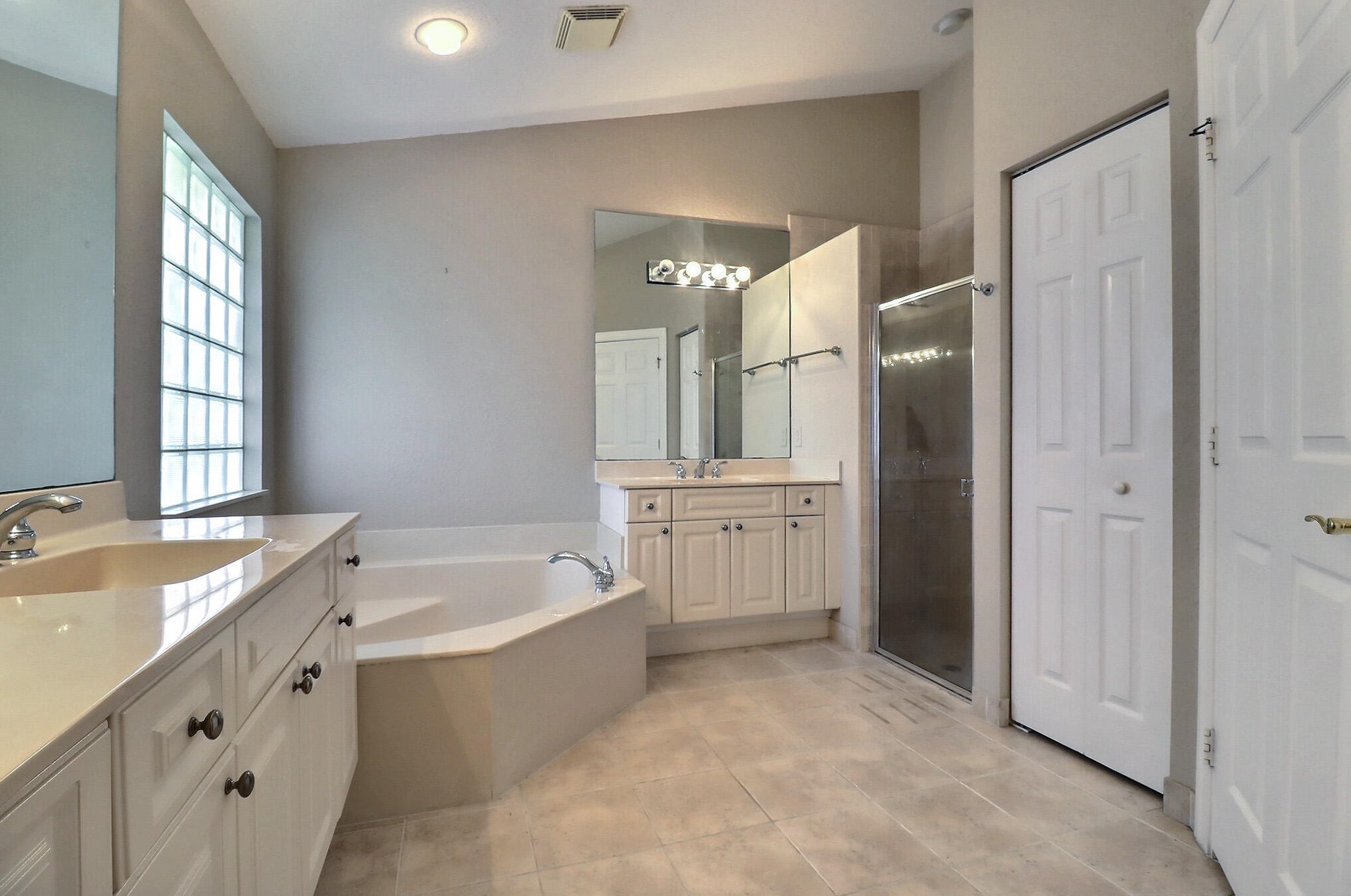 5538 Fountains Dr, Lake Worth FL  33467-5773 exterior