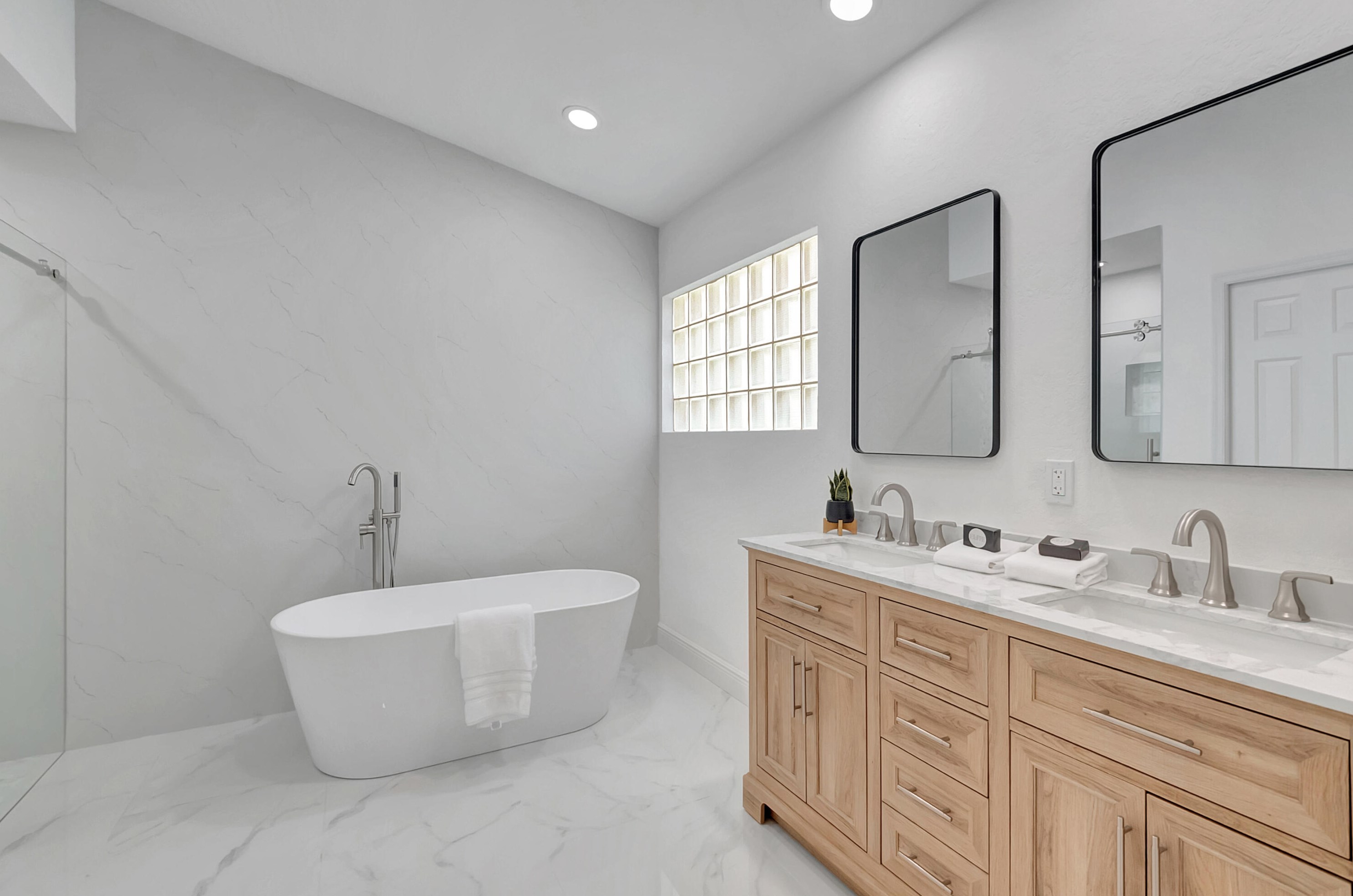 5130 Polly Park Ln, Boynton Beach FL  33437-1684 exterior