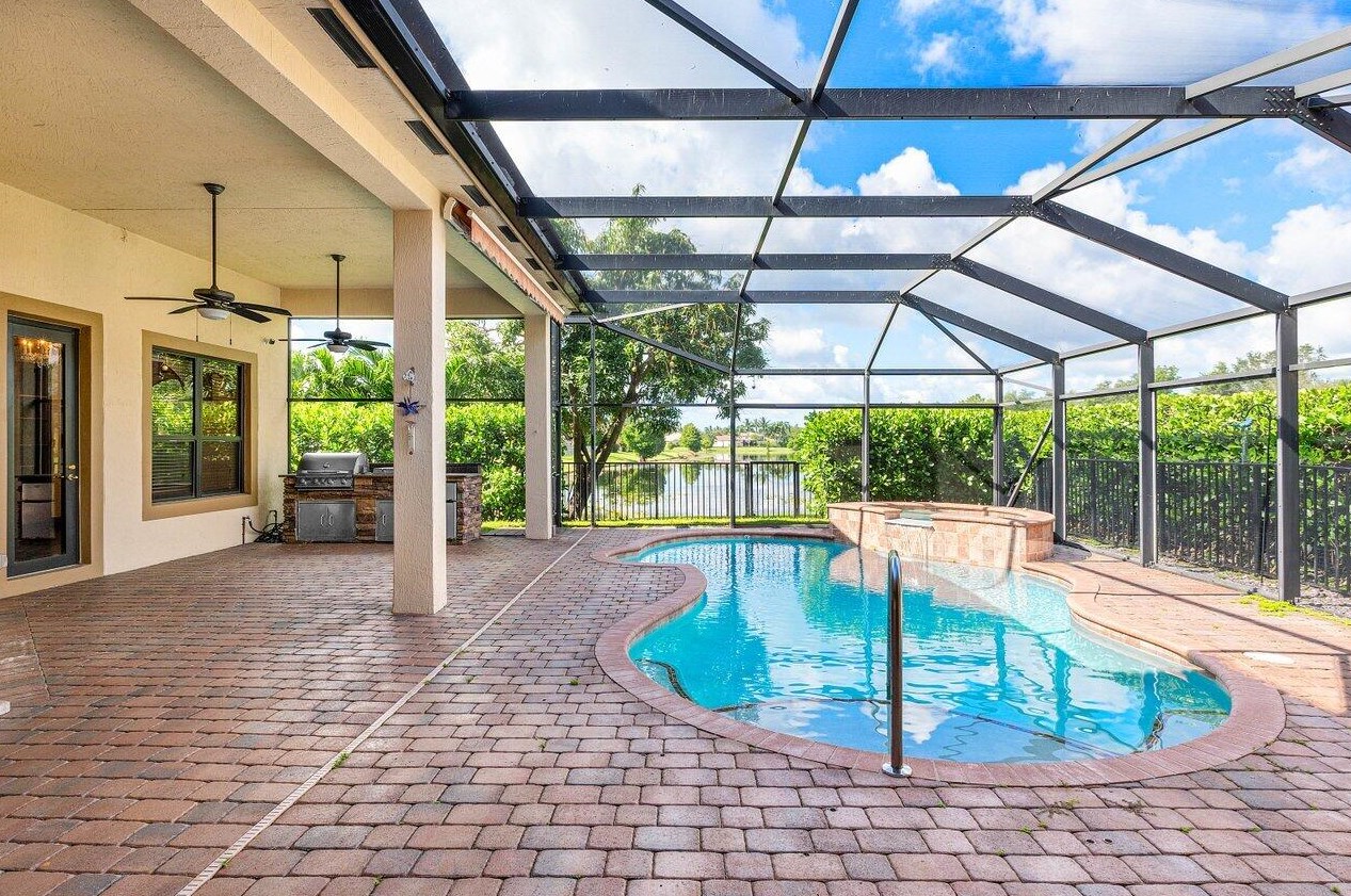 15541 Glencrest Ave, Delray Beach FL  33446-9576 exterior