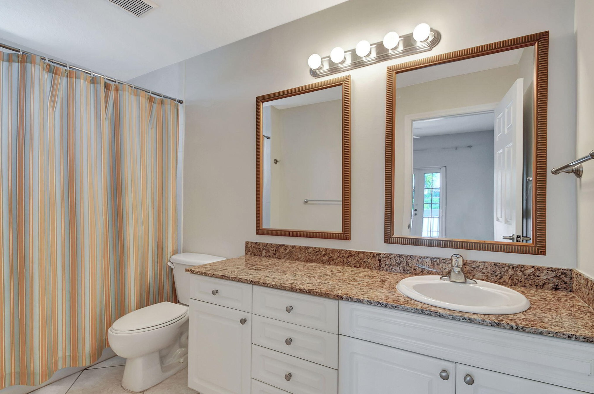 918 Federal Hwy, Lake Worth FL 33460-2656 exterior