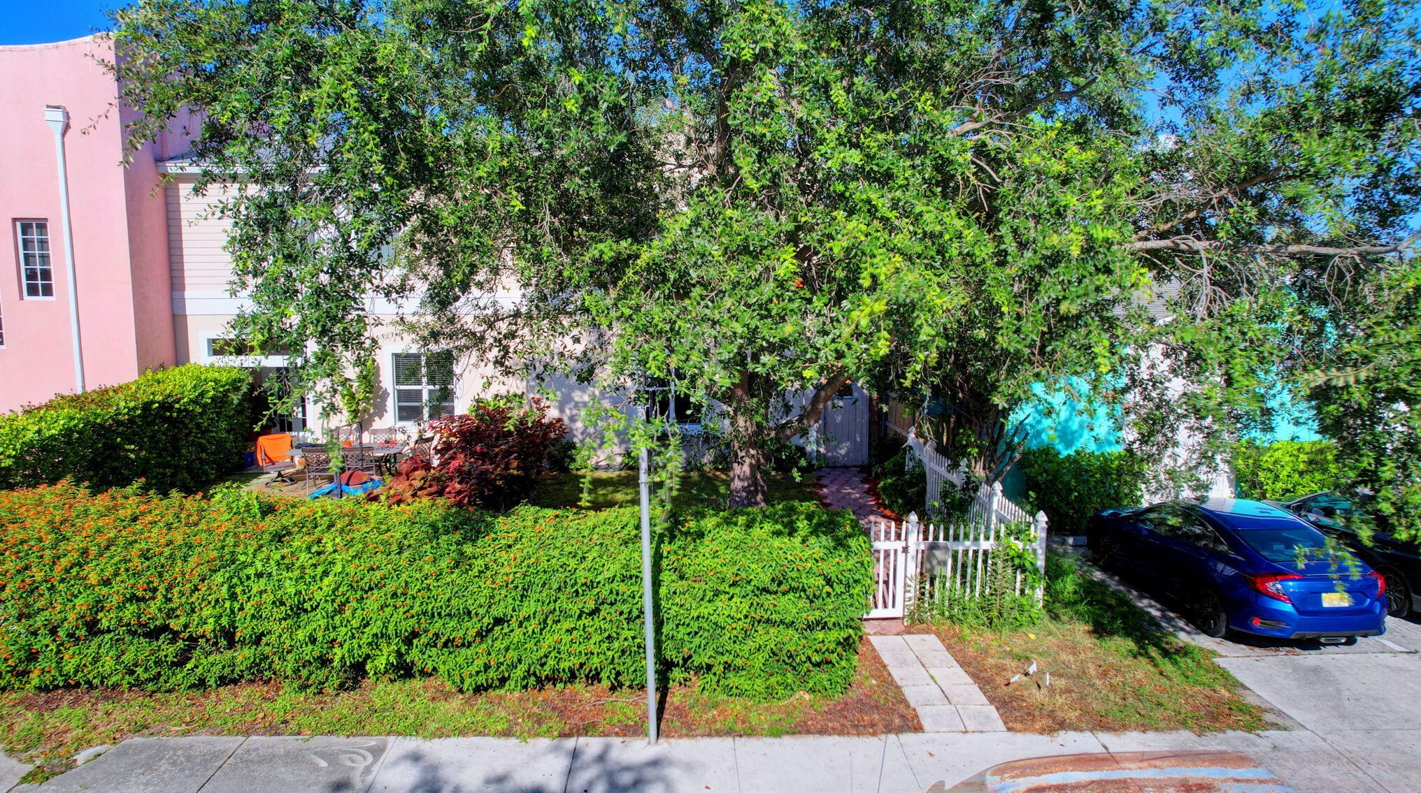 918 Federal Hwy, Lake Worth FL 33460-2656 exterior