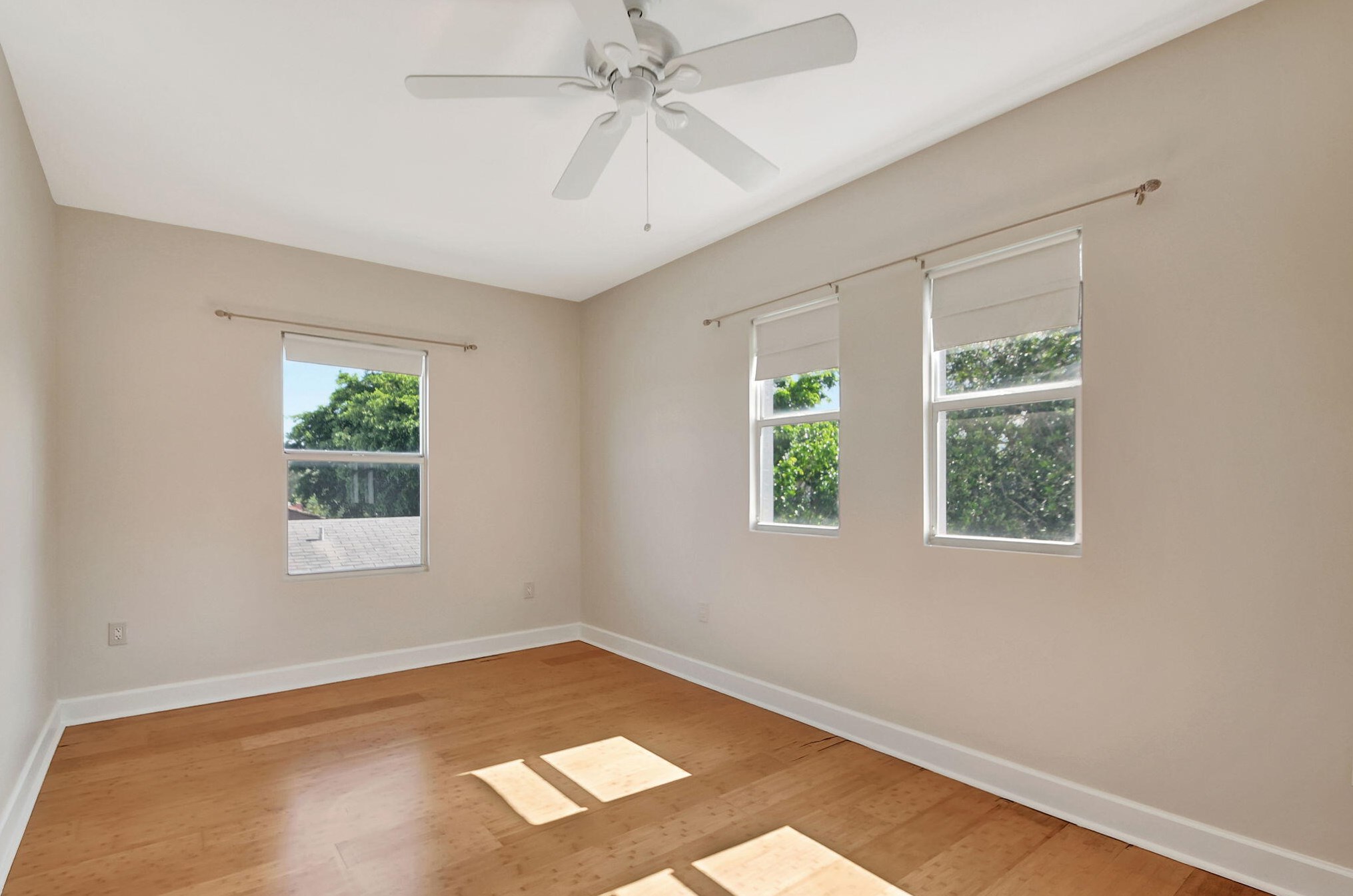 918 Federal Hwy, Lake Worth FL 33460-2656 exterior