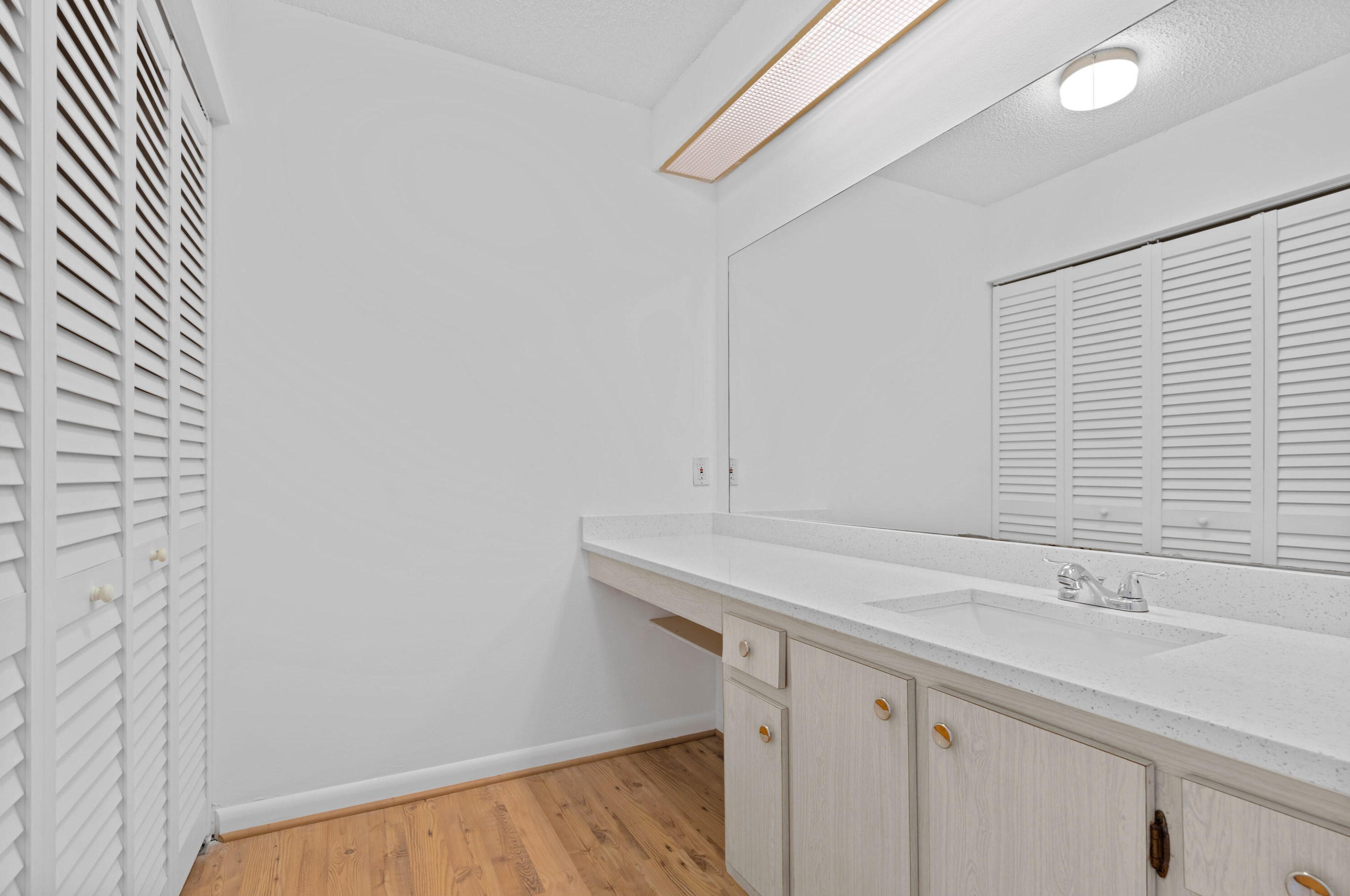 5128 Mirror Lakes Blvd, Boynton Beach FL  33472-1212 exterior