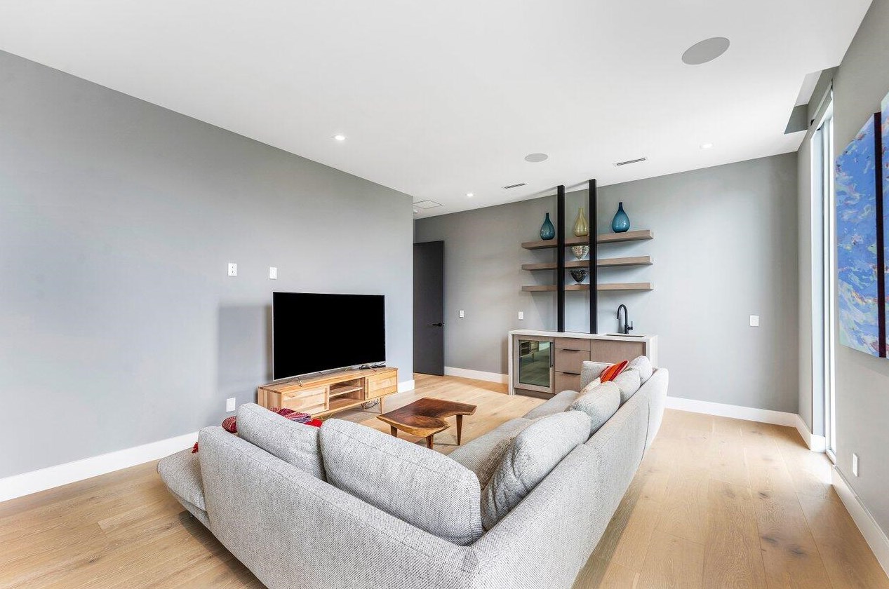 132 7 Ave, Delray Beach FL 33483-5244 exterior