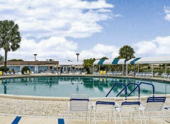 13767 Flora Pl, Delray Beach FL  33484-1658 exterior