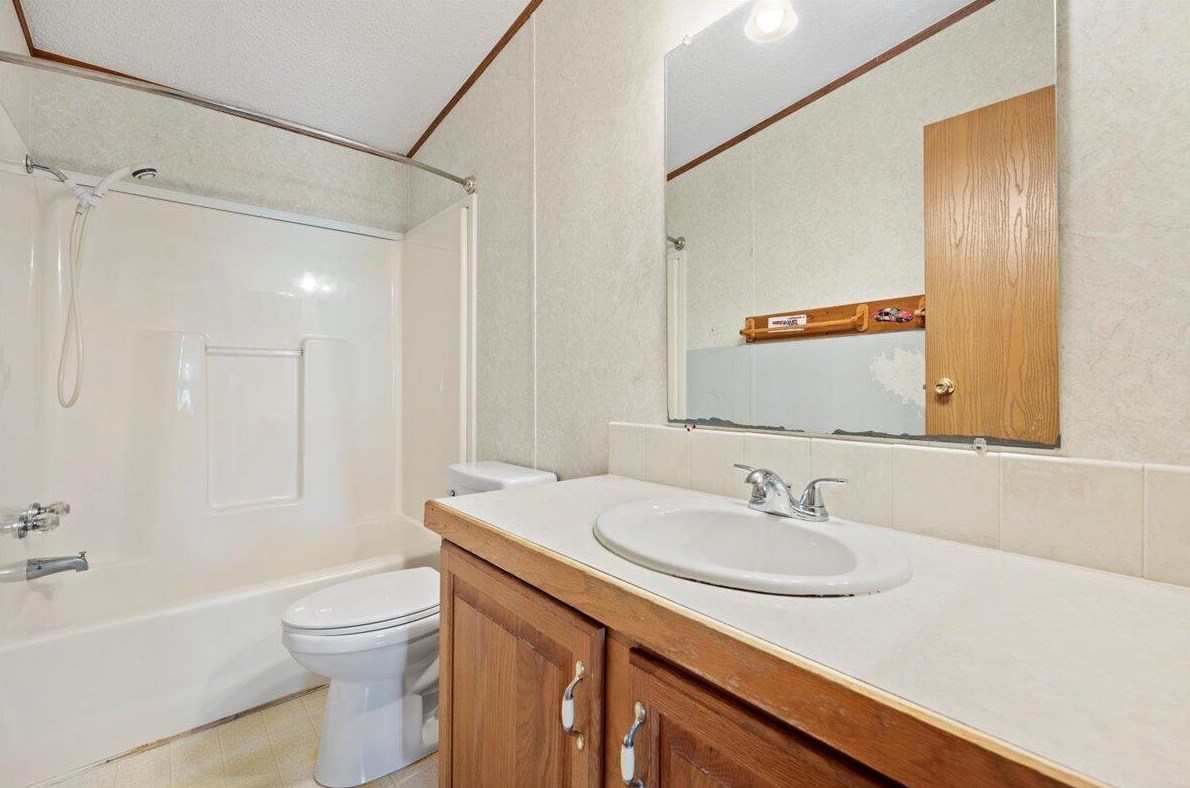 4938 Sunnyside Dr, West Palm Beach FL  33415-3108 exterior