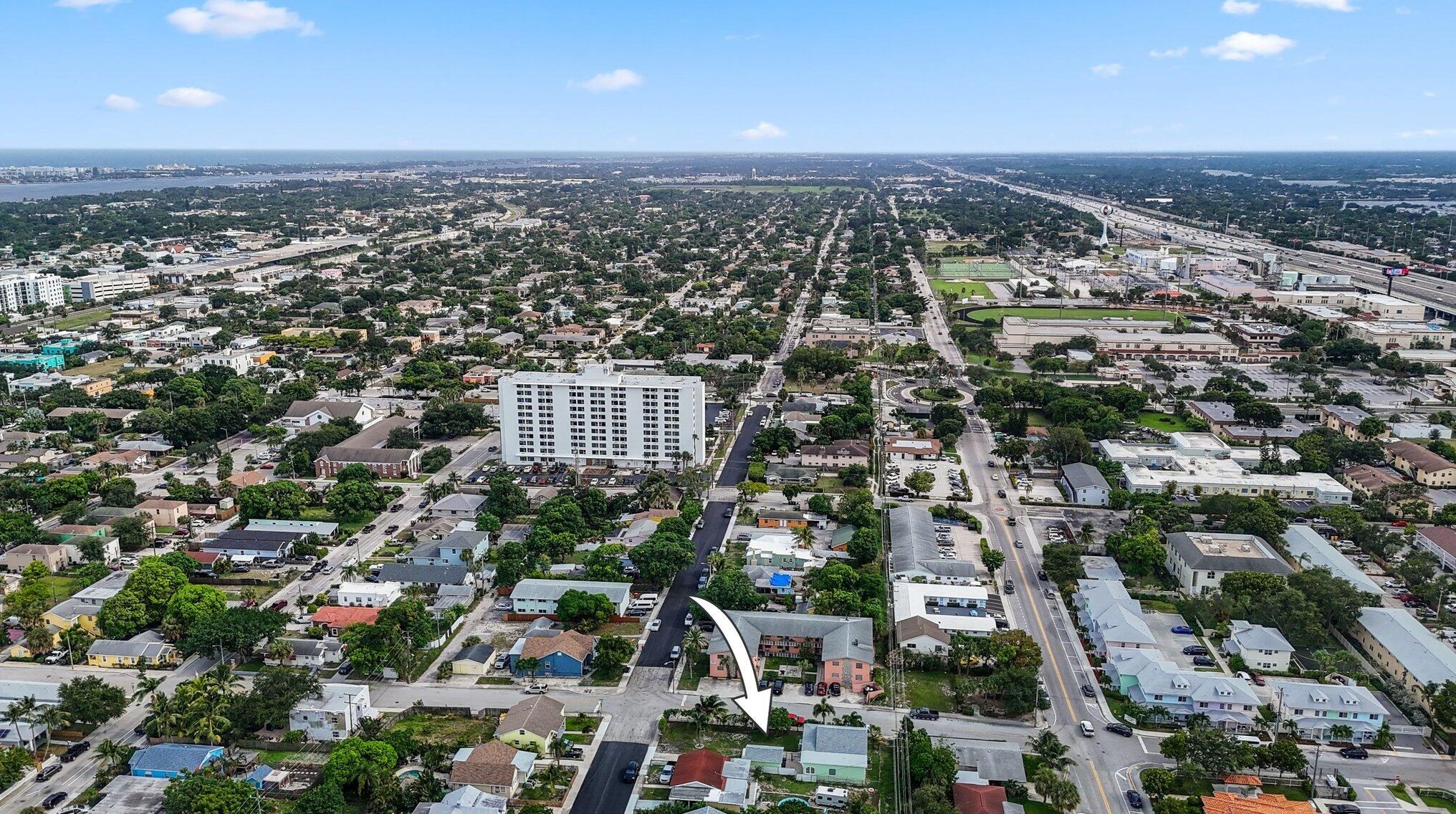 301 B St, Lake Worth FL 33460-3229 exterior