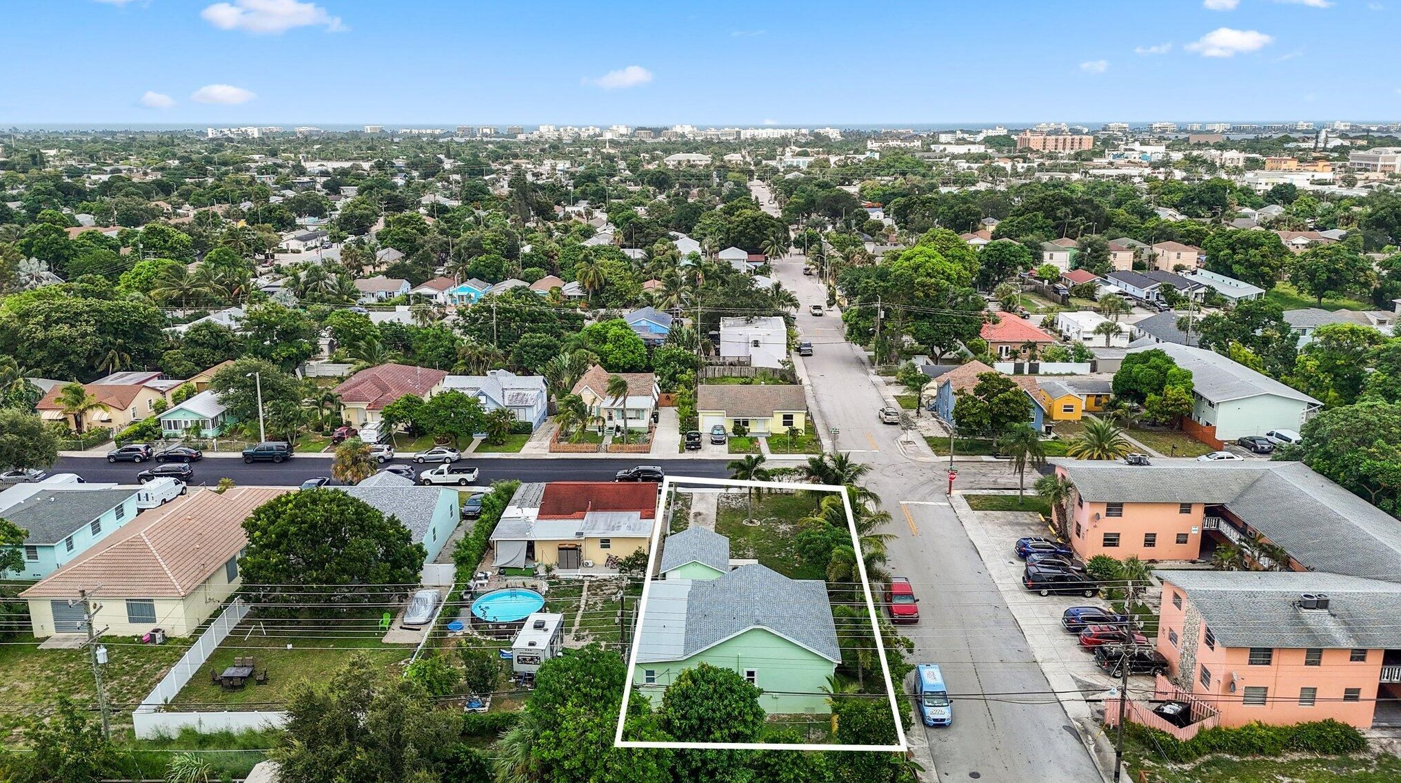 301 B St, Lake Worth FL 33460-3229 exterior