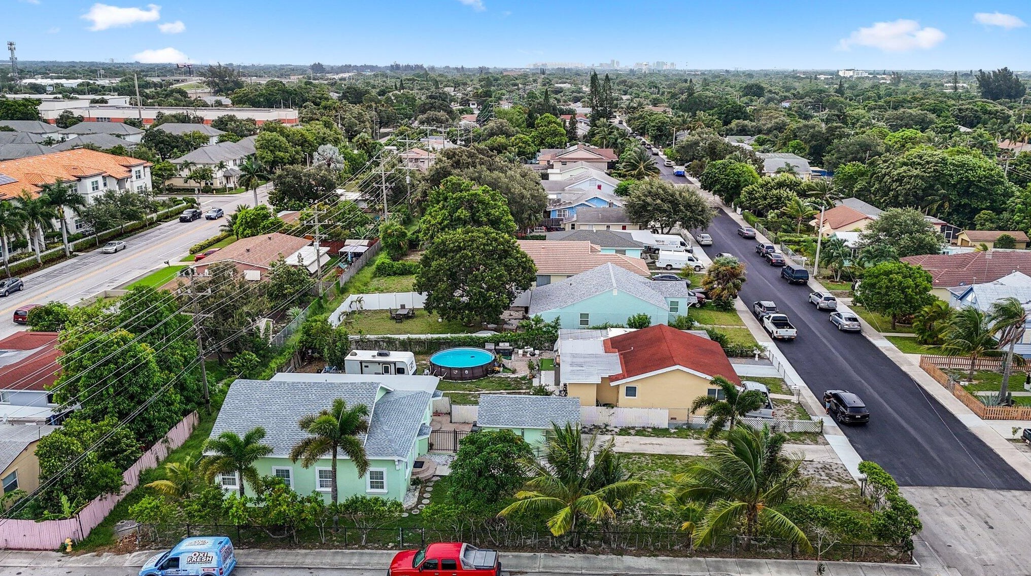 301 B St, Lake Worth FL 33460-3229 exterior