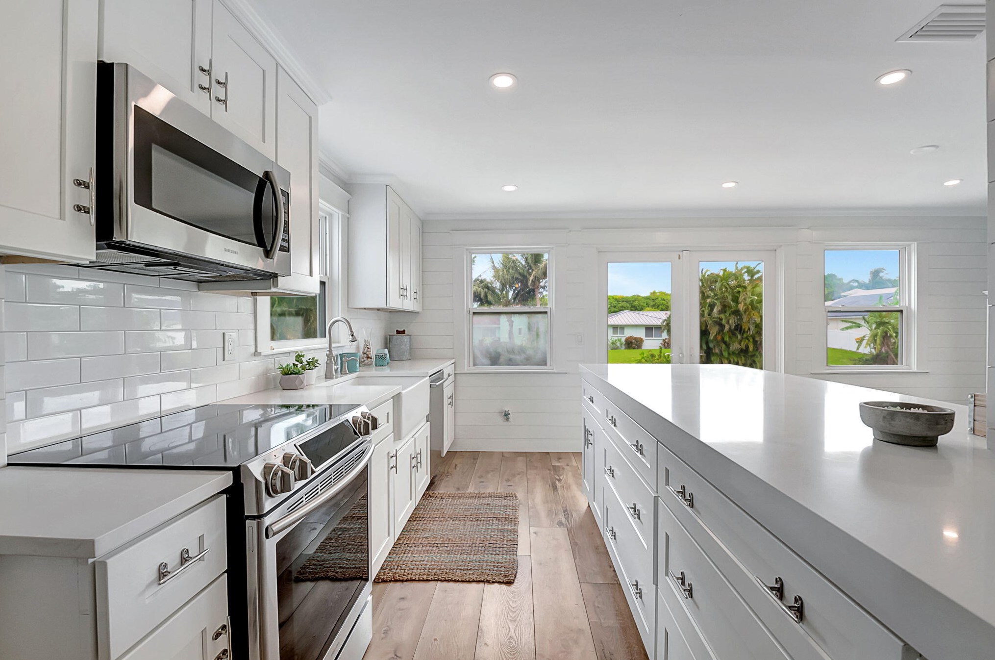 3101 Canal Dr, Boynton Beach FL  33435-8144 exterior