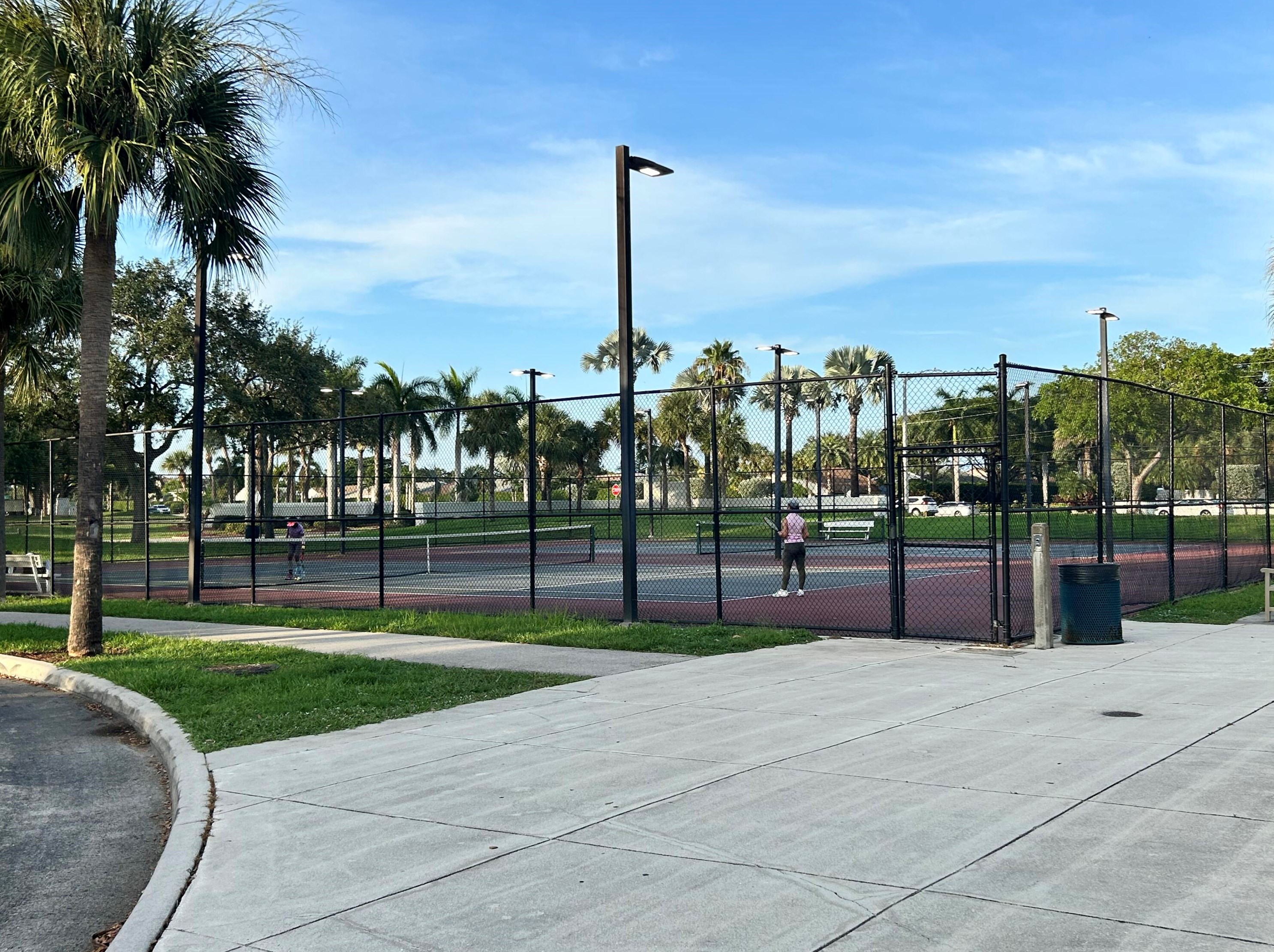 17 Misty Mdw Dr, Boynton Beach FL  33436-8938 exterior