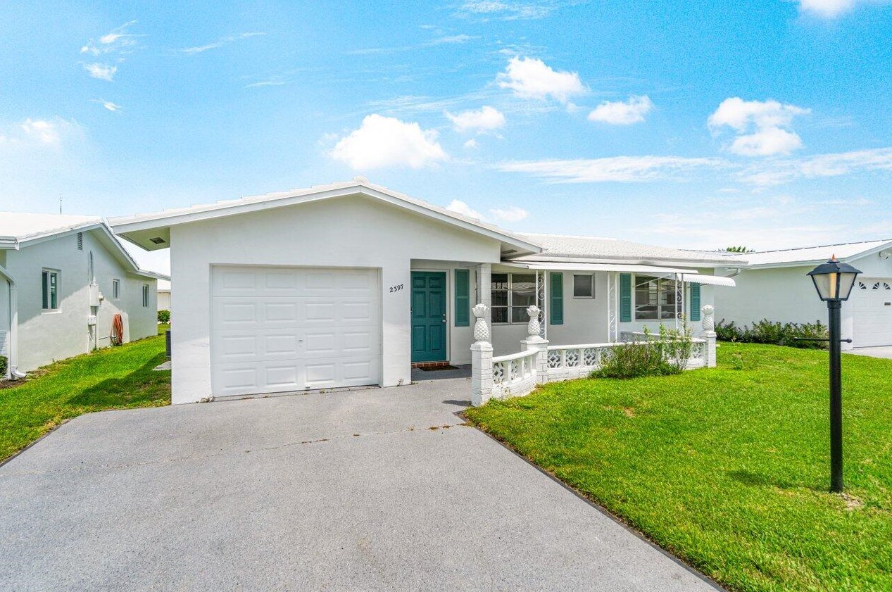 2397 11th Ave, Boynton Beach FL  33426-5317 exterior