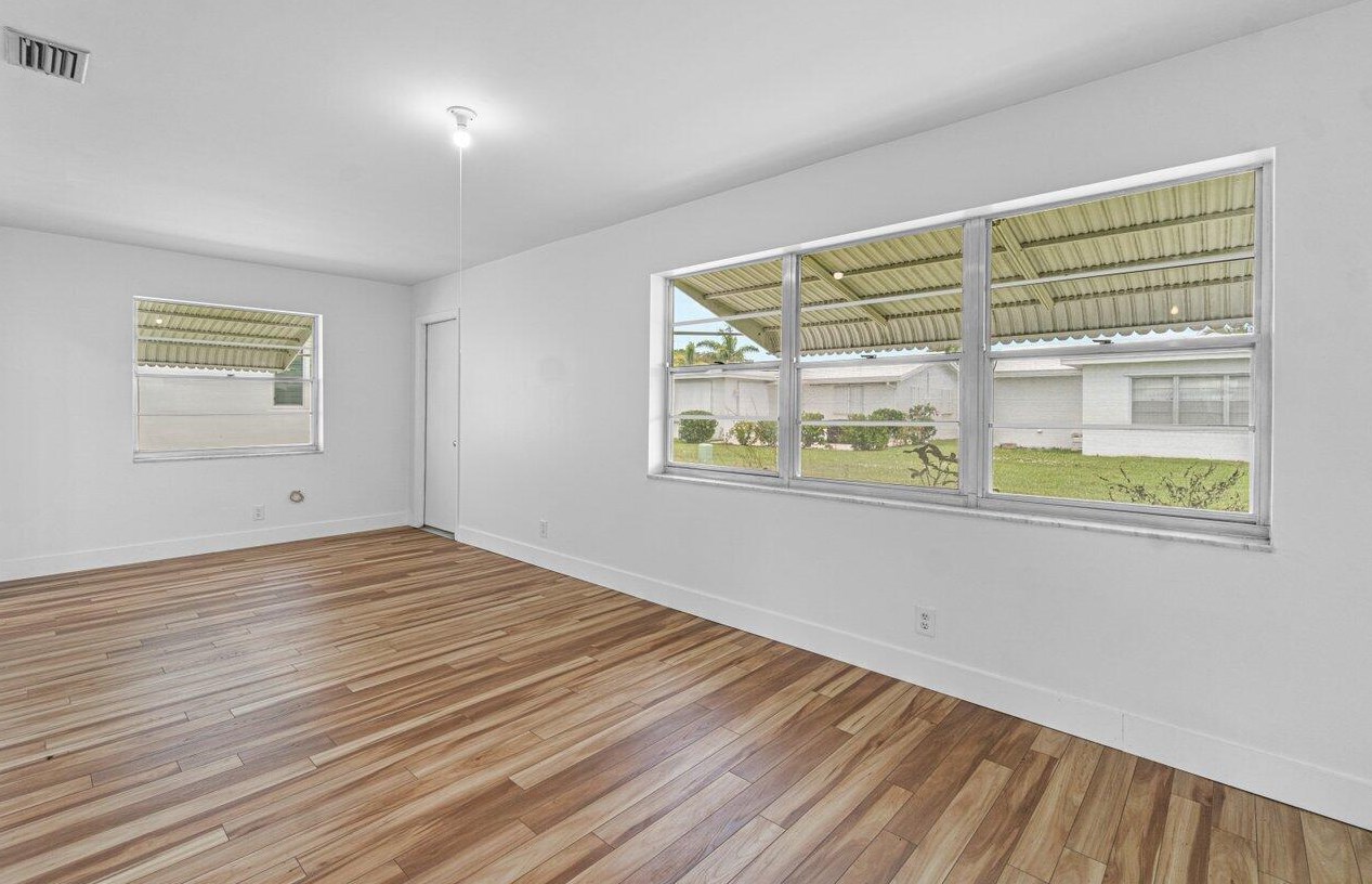 2397 11th Ave, Boynton Beach FL  33426-5317 exterior