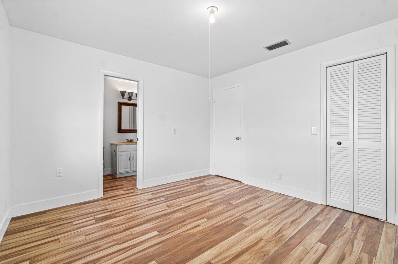 2397 11th Ave, Boynton Beach FL  33426-5317 exterior