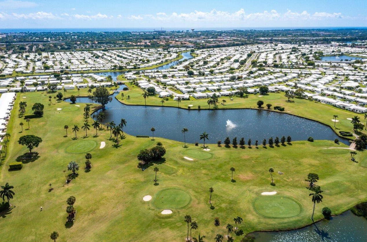 2397 11th Ave, Boynton Beach FL  33426-5317 exterior