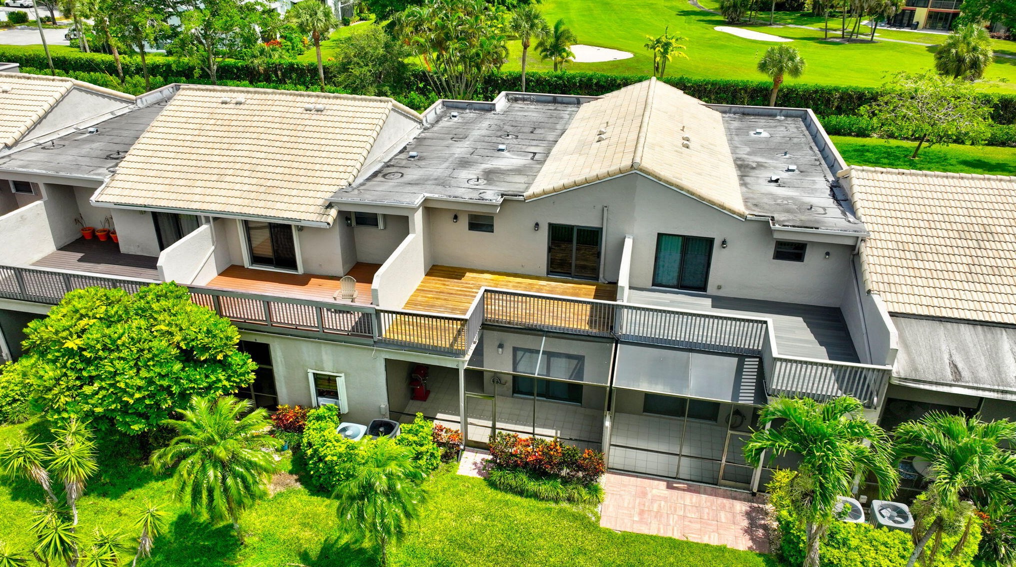 5495 Monterey Cir, Delray Beach FL  33484-8373 exterior