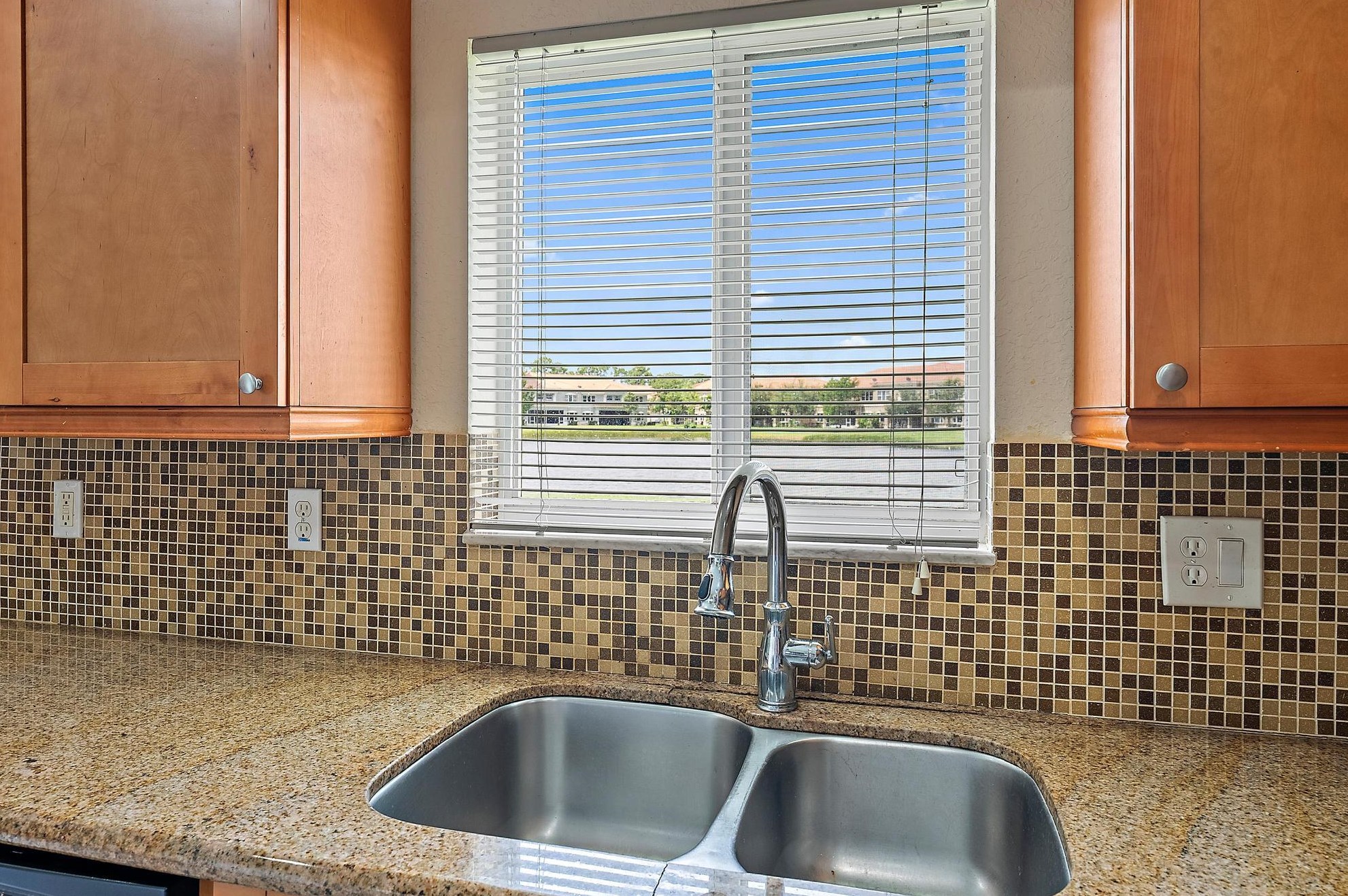 2043 Newport Is Blvd, Fort Pierce FL 34953-4582 exterior