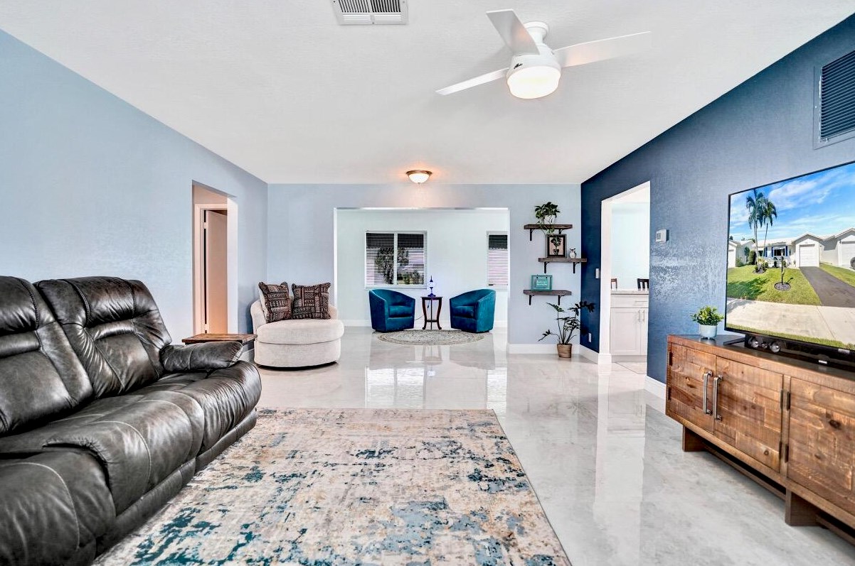 903 18 St, Boynton Beach FL 33426-5429 exterior