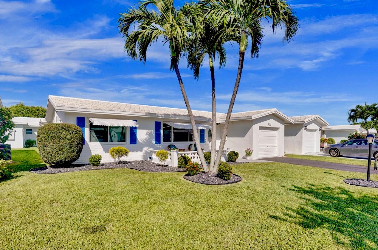 903 18 St, Boynton Beach FL 33426-5429 exterior