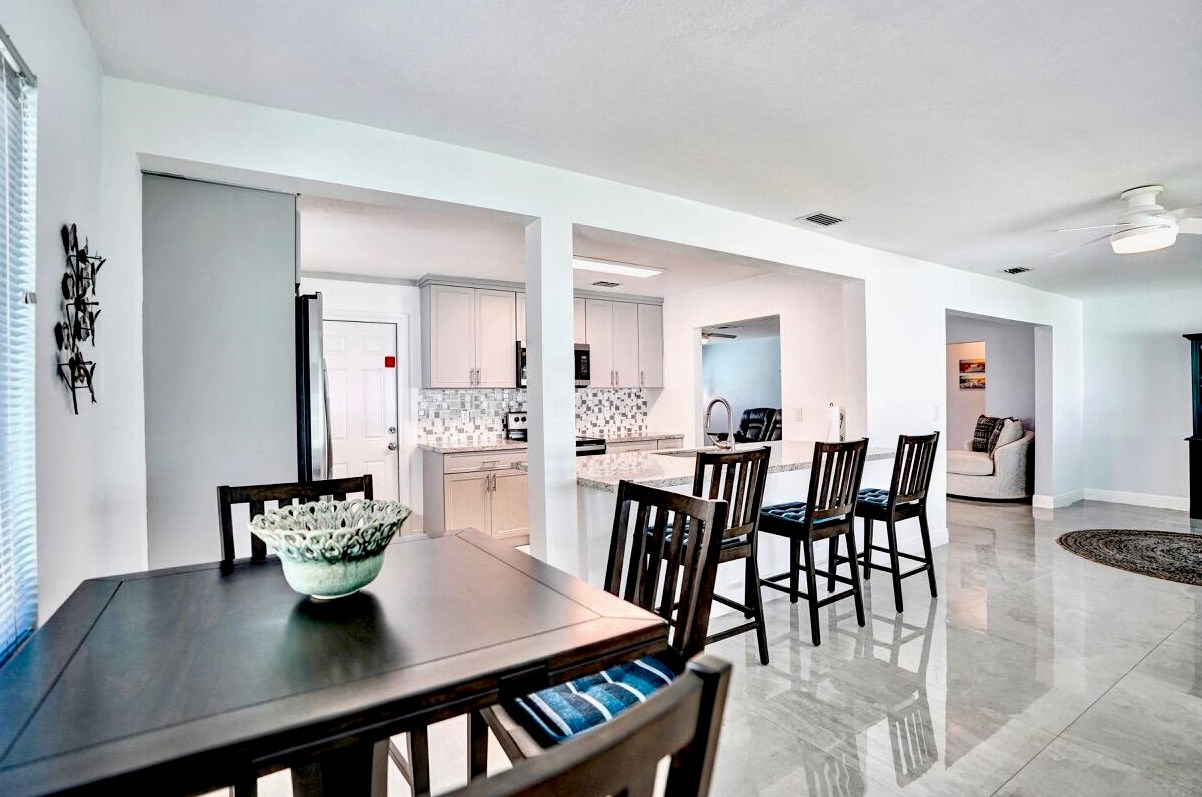 903 18 St, Boynton Beach FL 33426-5429 exterior