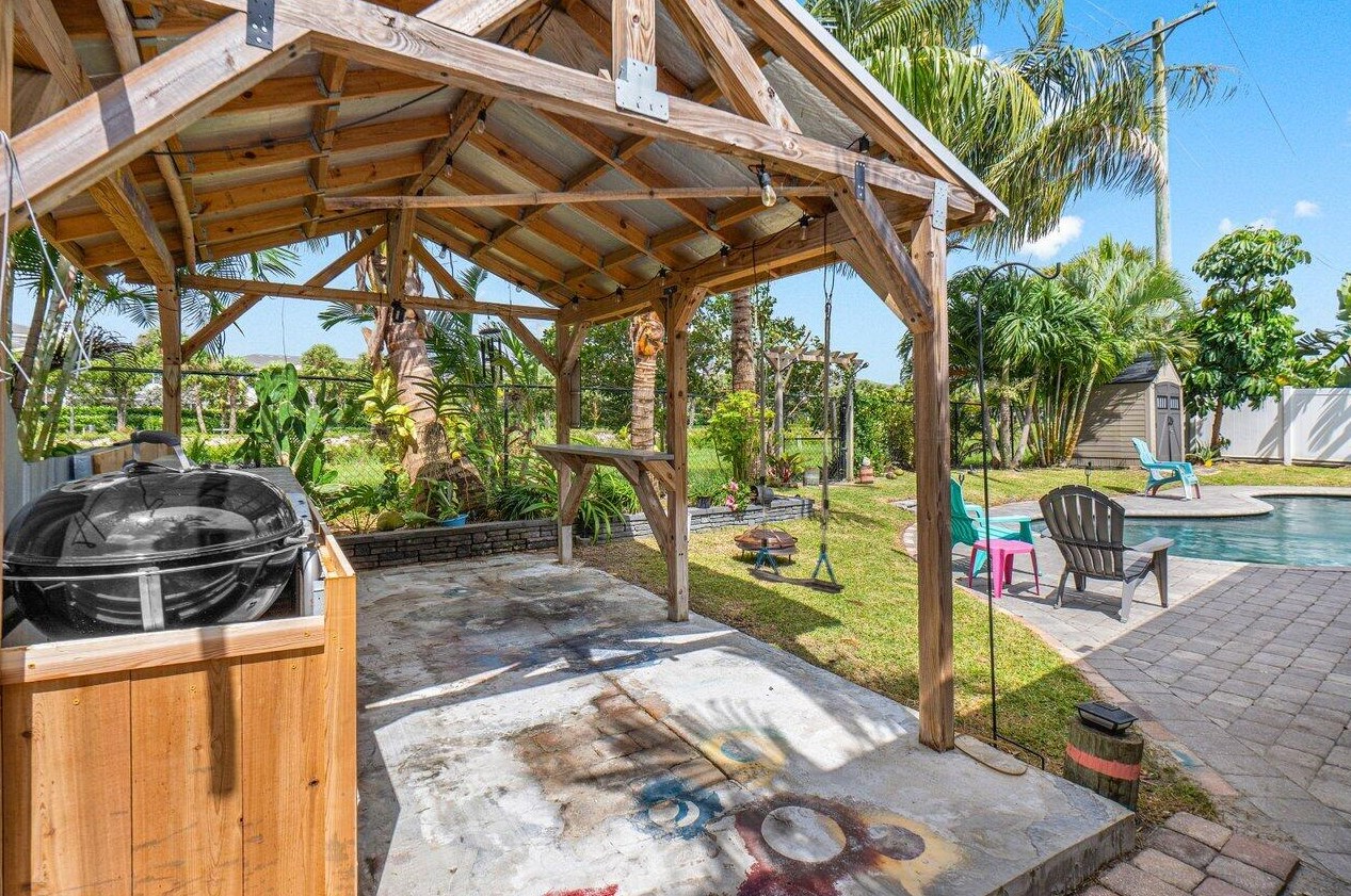 603 11th St, Boynton Beach FL  33426-2980 exterior