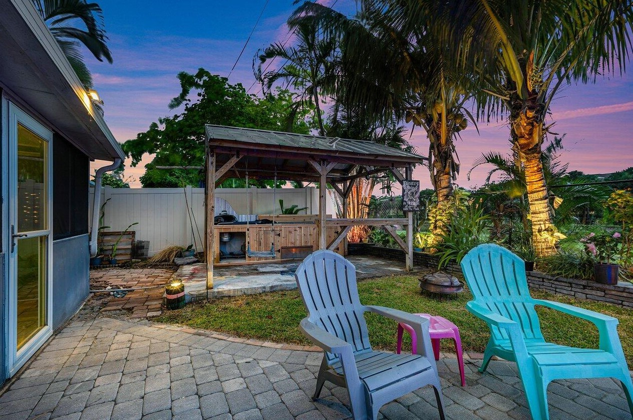 603 11th St, Boynton Beach FL  33426-2980 exterior