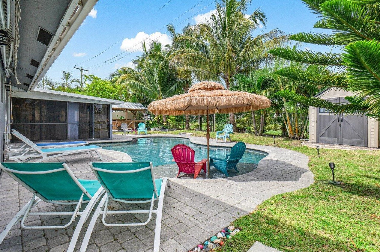 603 11th St, Boynton Beach FL  33426-2980 exterior